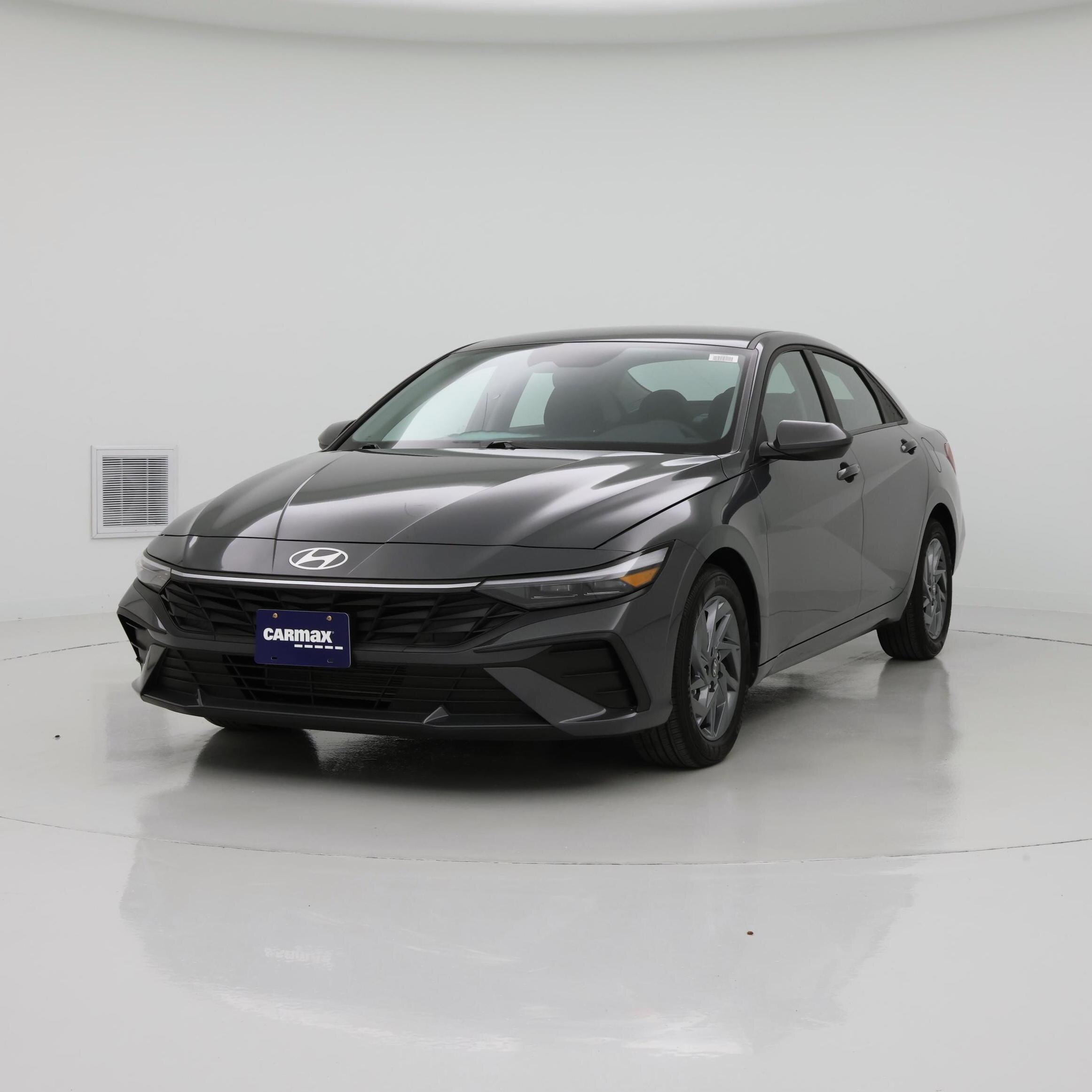 Thumbnail: 2024 Hyundai Elantra - 4