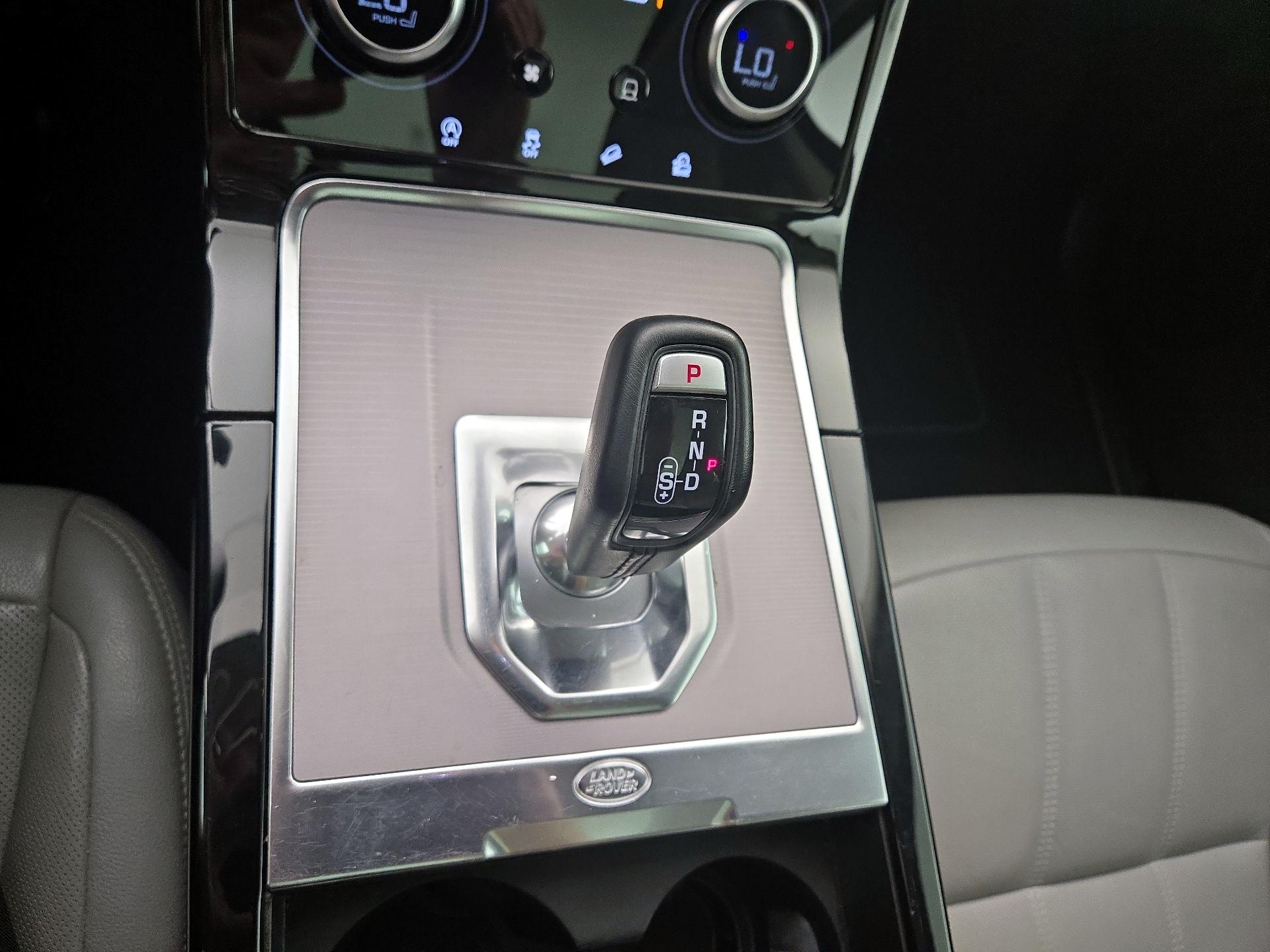 Thumbnail: 2021 Land Rover Range Rover Evoque - 18