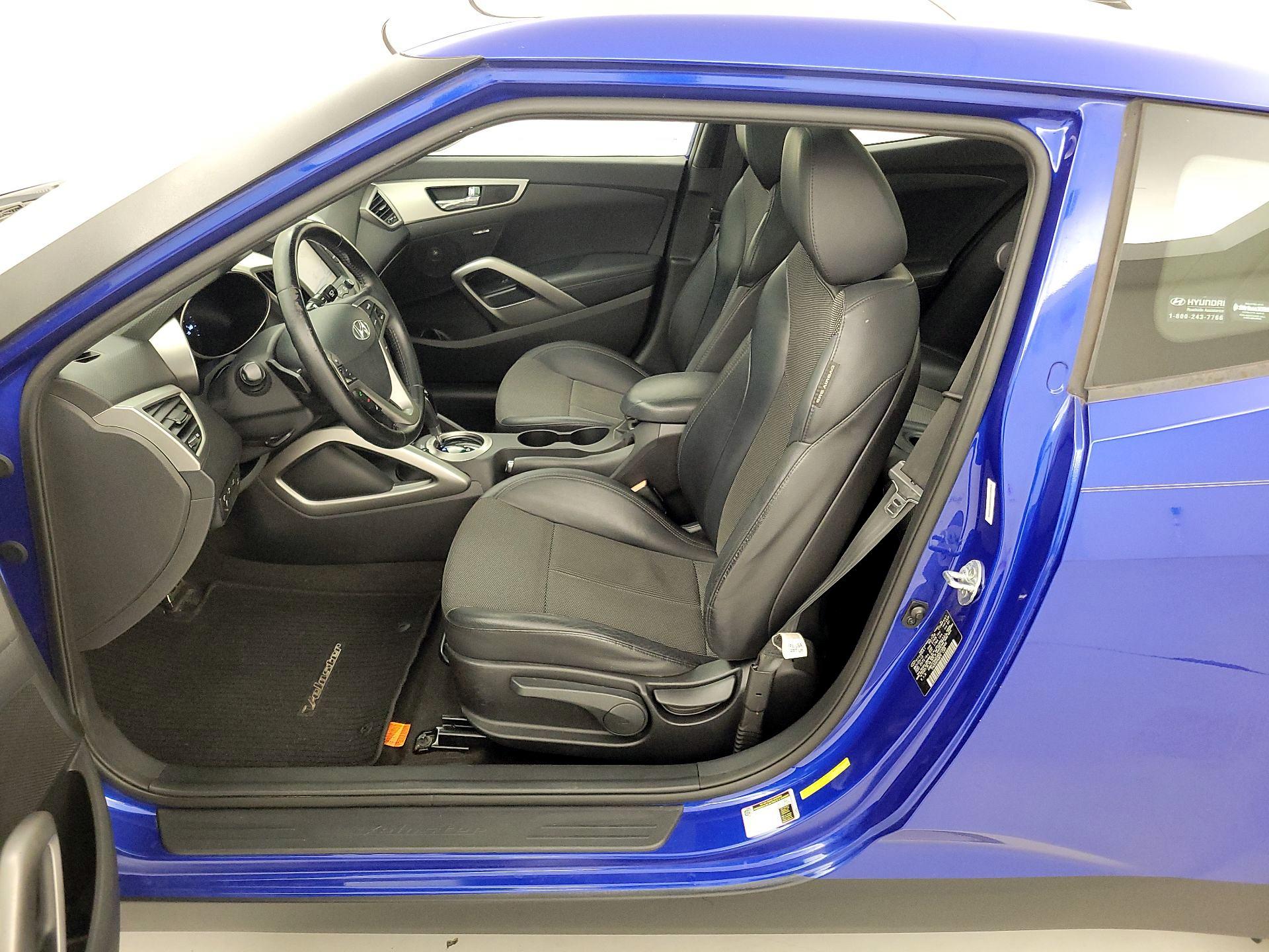 Thumbnail: 2013 Hyundai Veloster - 11