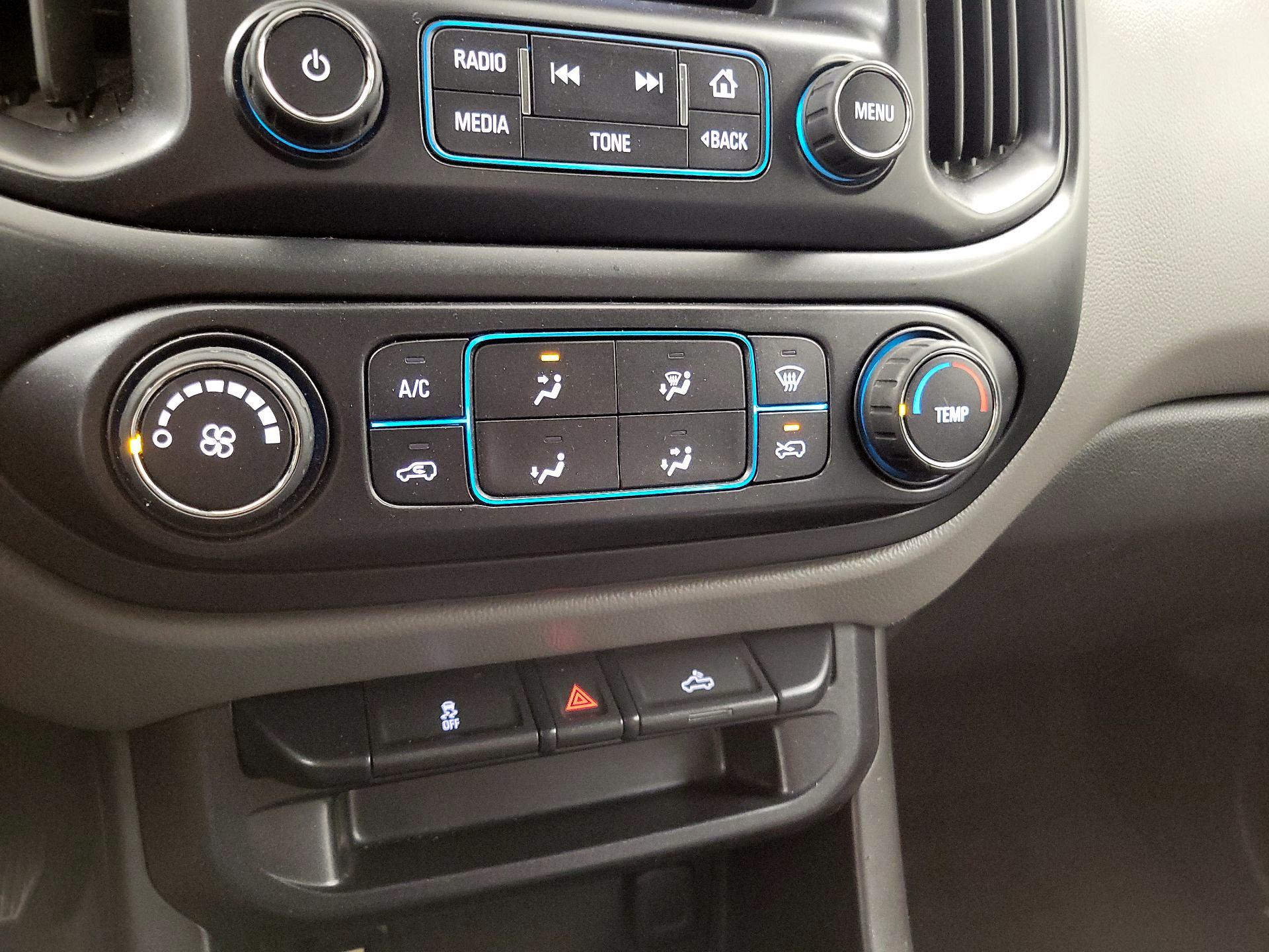 Thumbnail: 2015 Chevrolet Colorado - 16