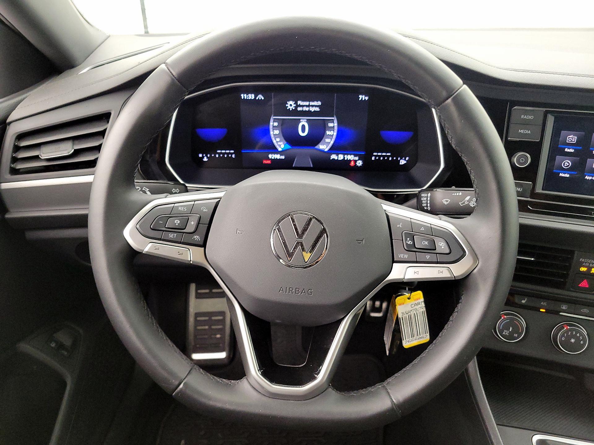 Thumbnail: 2024 Volkswagen Jetta - 10