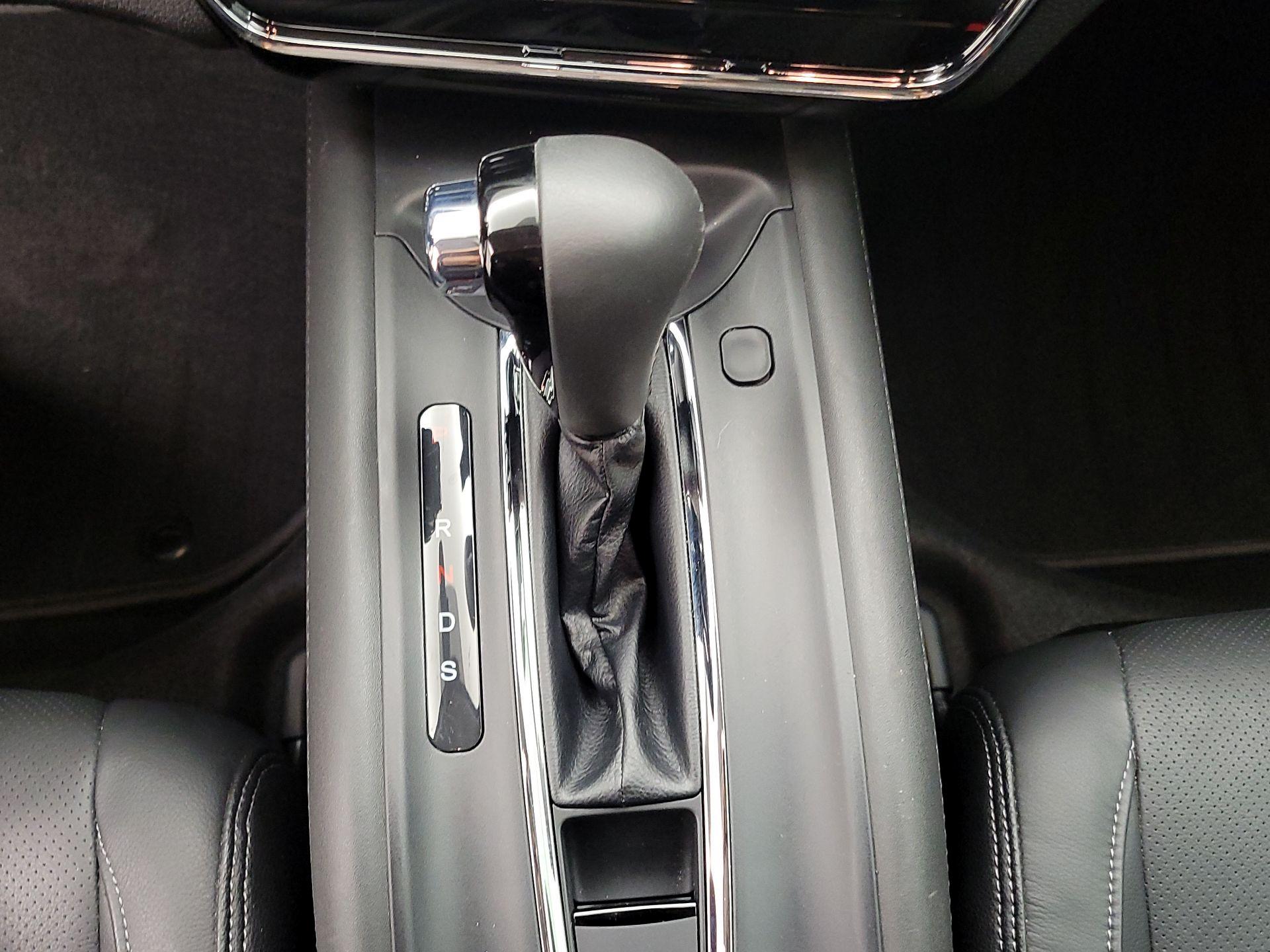 Thumbnail: 2019 Honda HR-V - 17