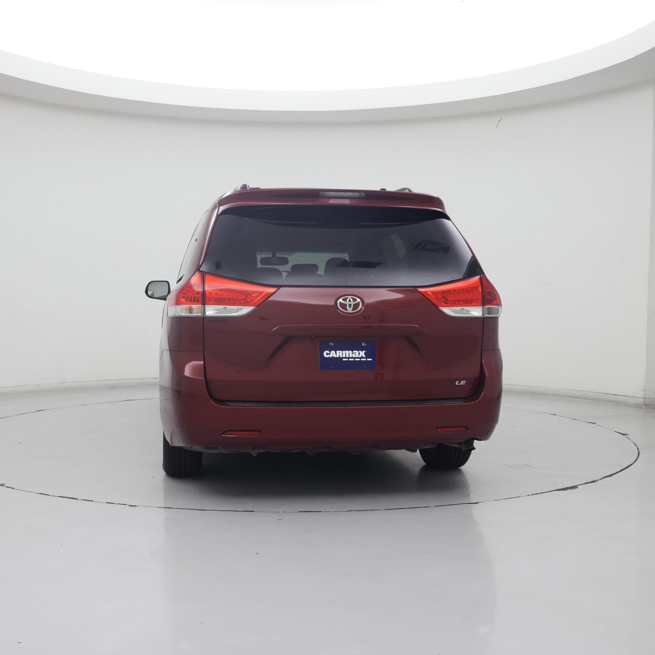 Thumbnail: 2014 Toyota Sienna - 6
