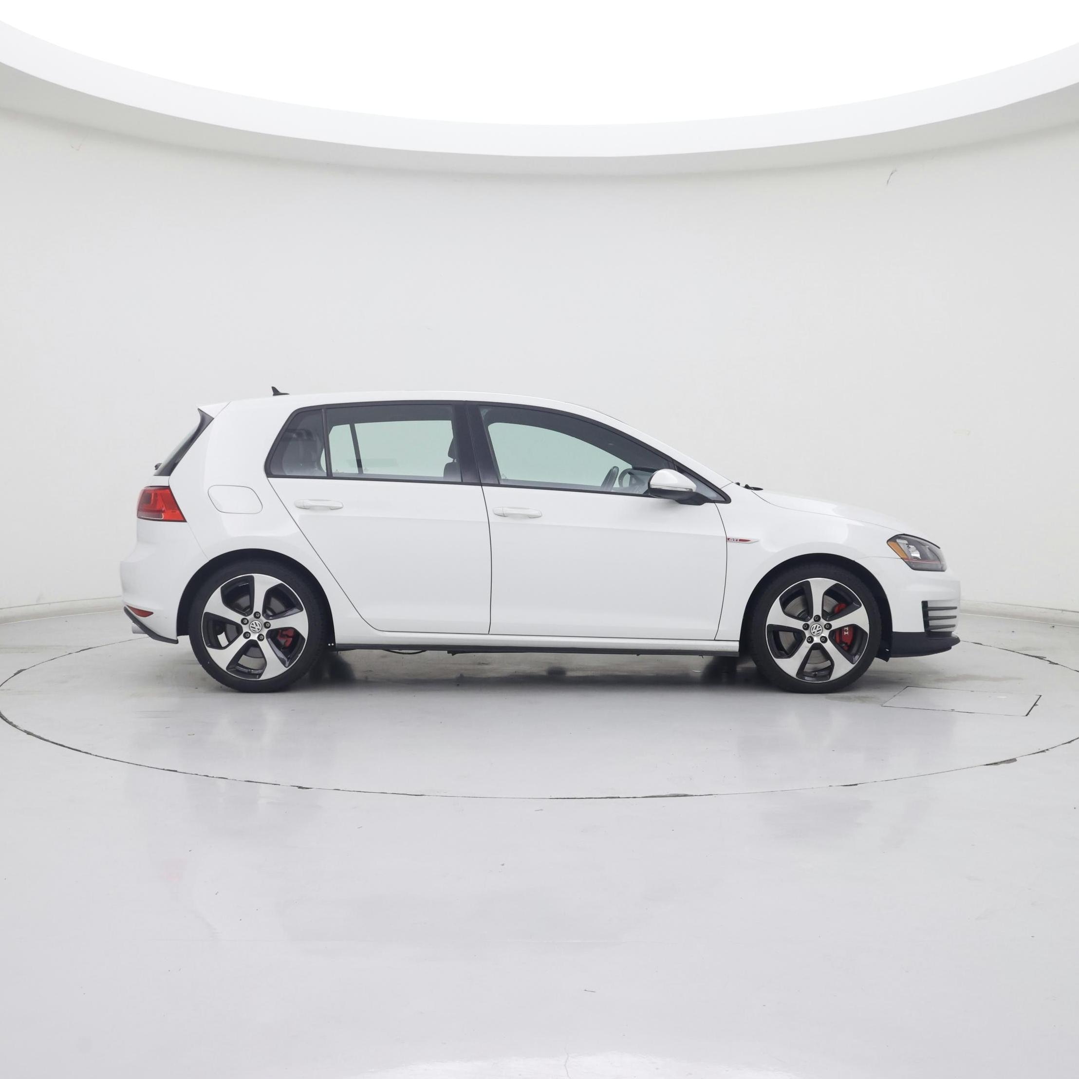 Thumbnail: 2017 Volkswagen Golf - 7