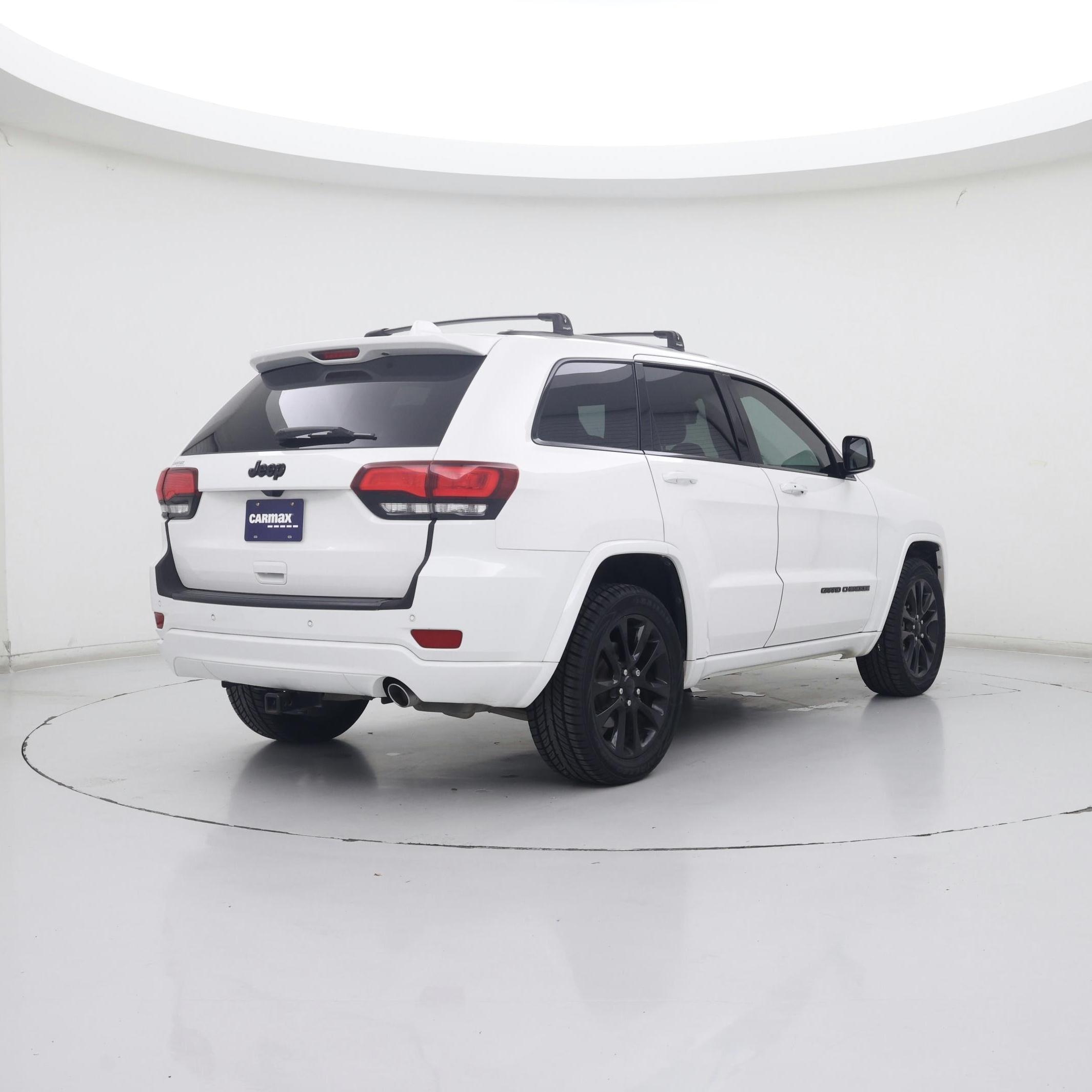 Thumbnail: 2020 Jeep Grand Cherokee - 8