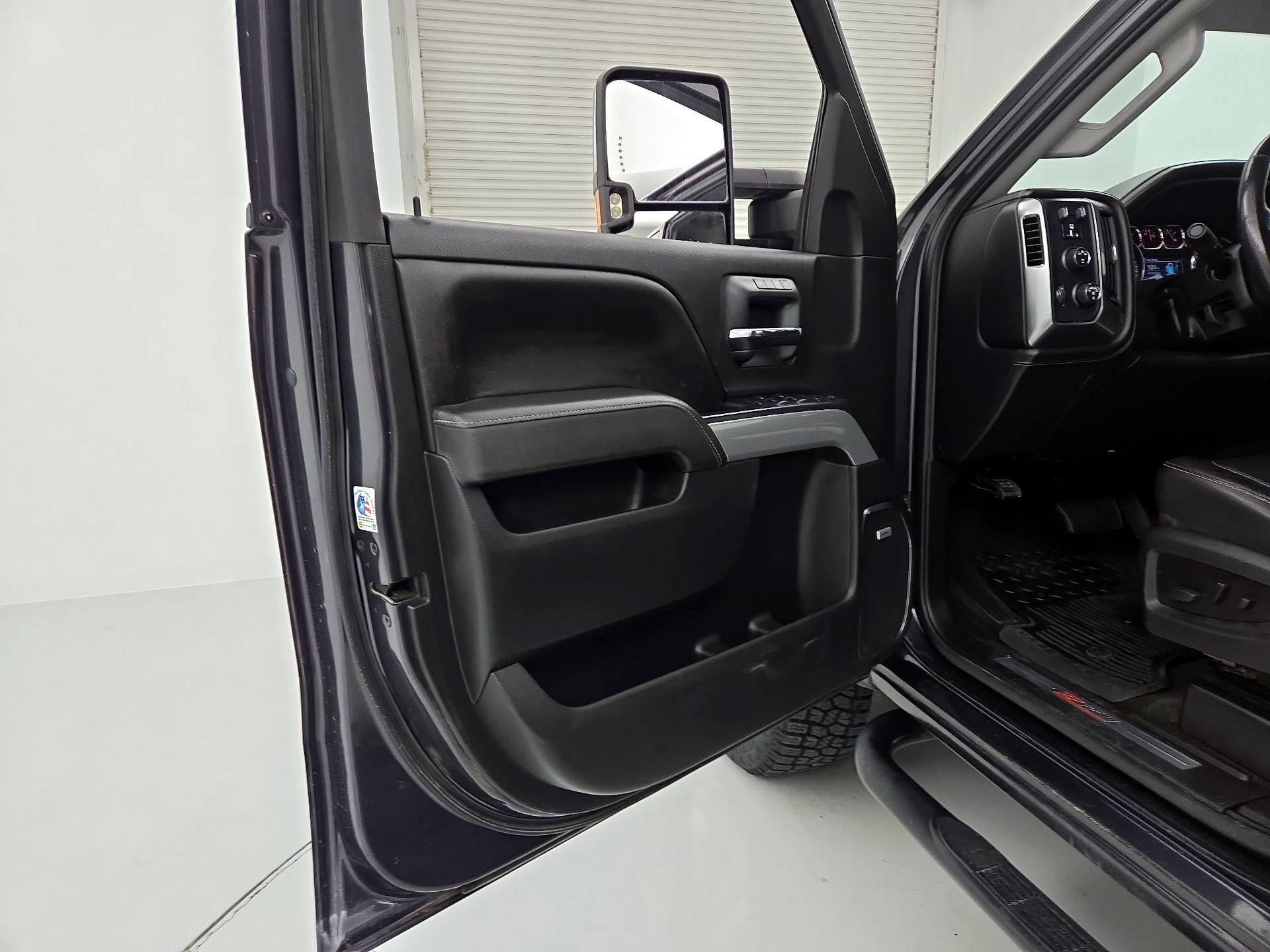 Thumbnail: 2016 Chevrolet Silverado 2500 - 12