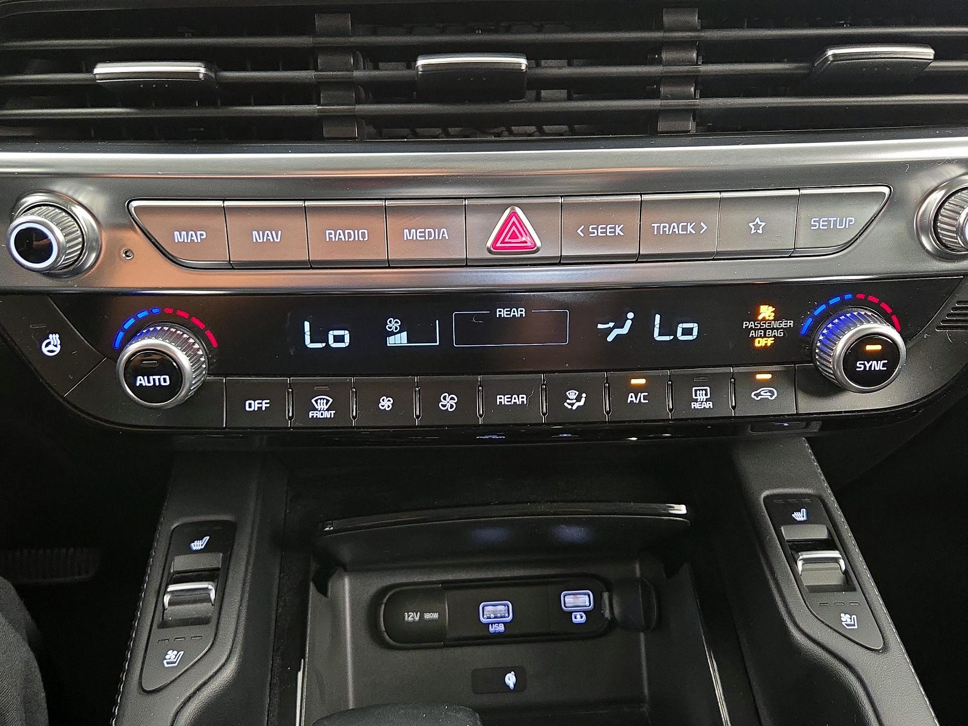 Thumbnail: 2020 Kia Telluride - 17