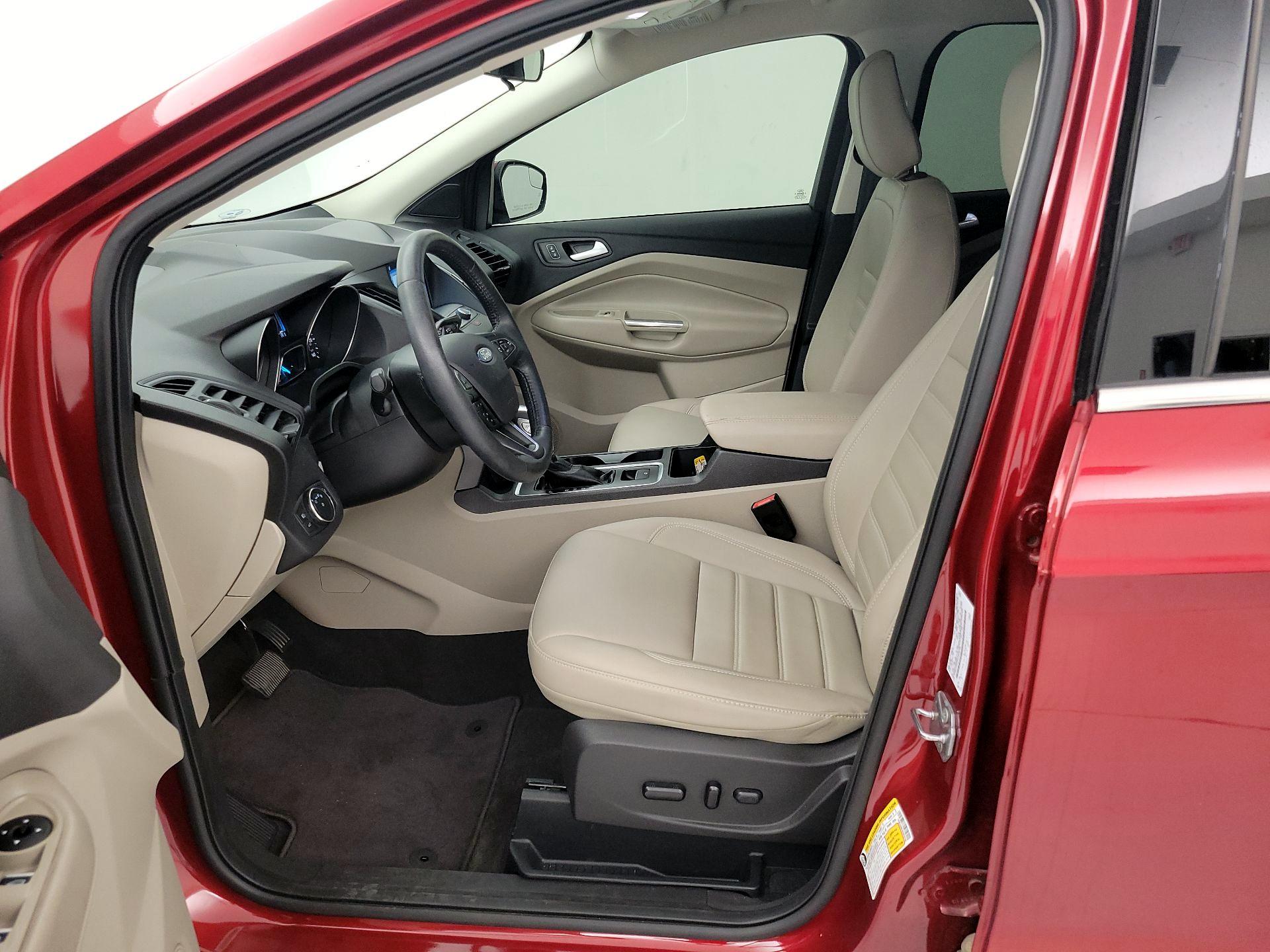 Thumbnail: 2019 Ford Escape - 11