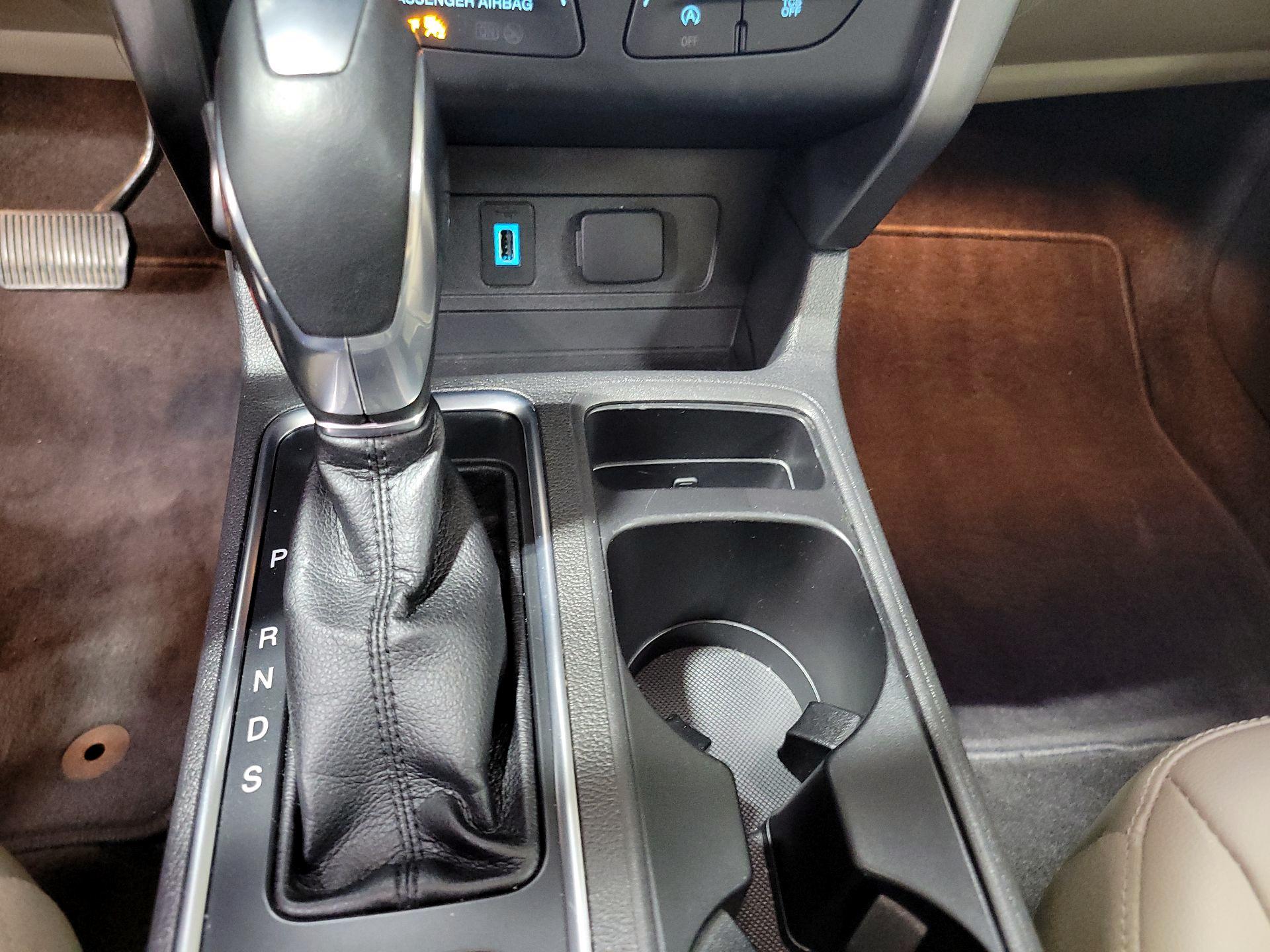 Thumbnail: 2019 Ford Escape - 16