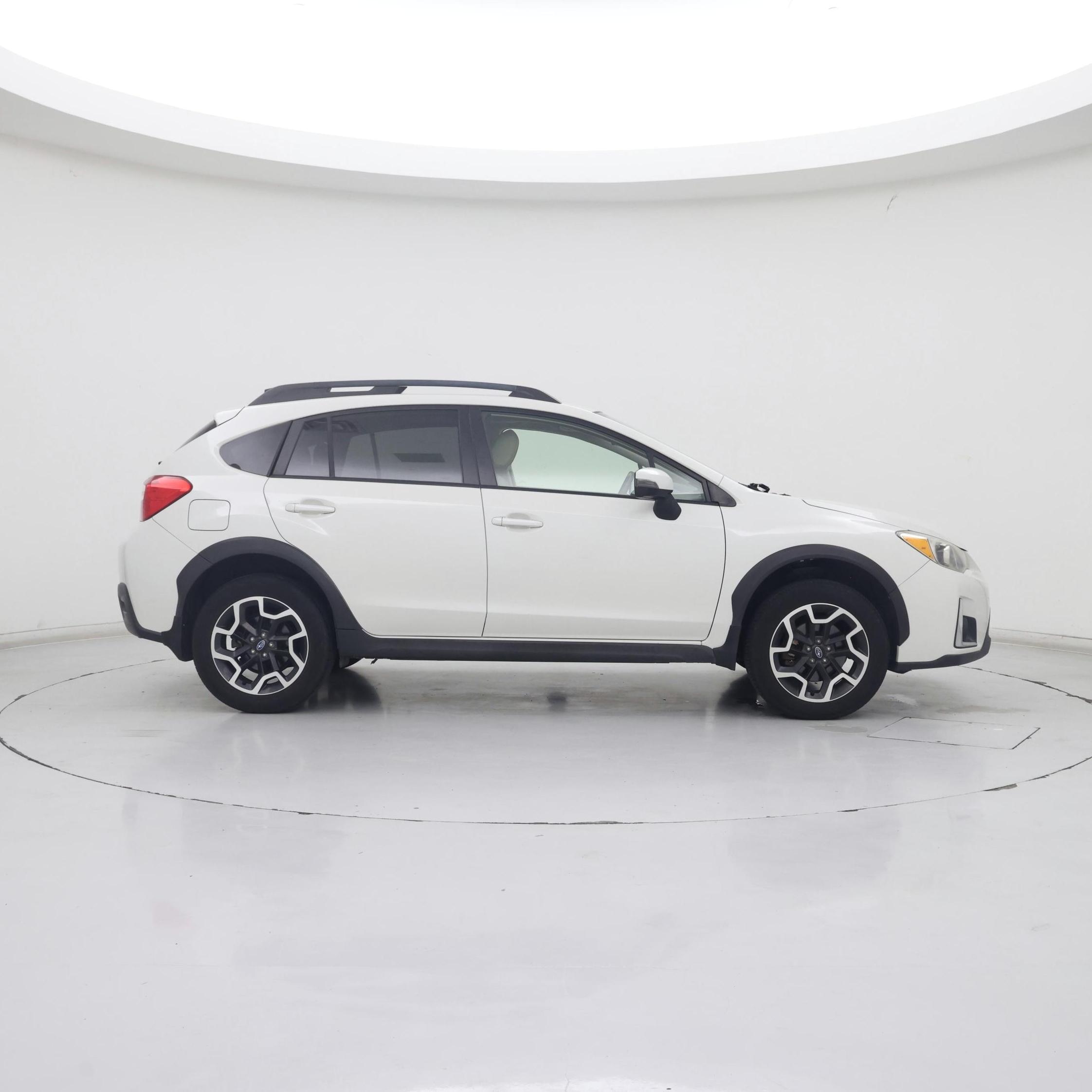 Thumbnail: 2017 Subaru Crosstrek - 7