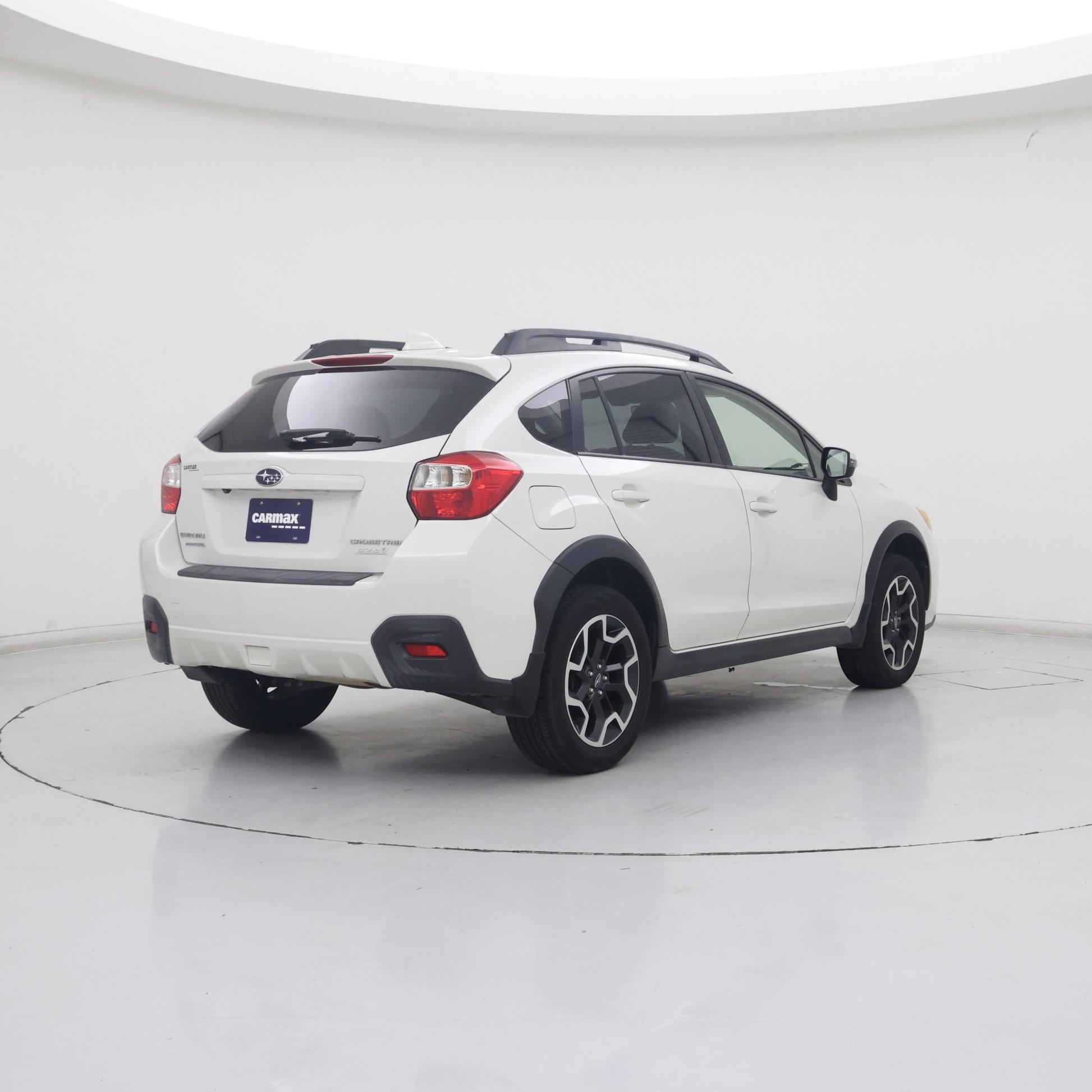Thumbnail: 2017 Subaru Crosstrek - 8
