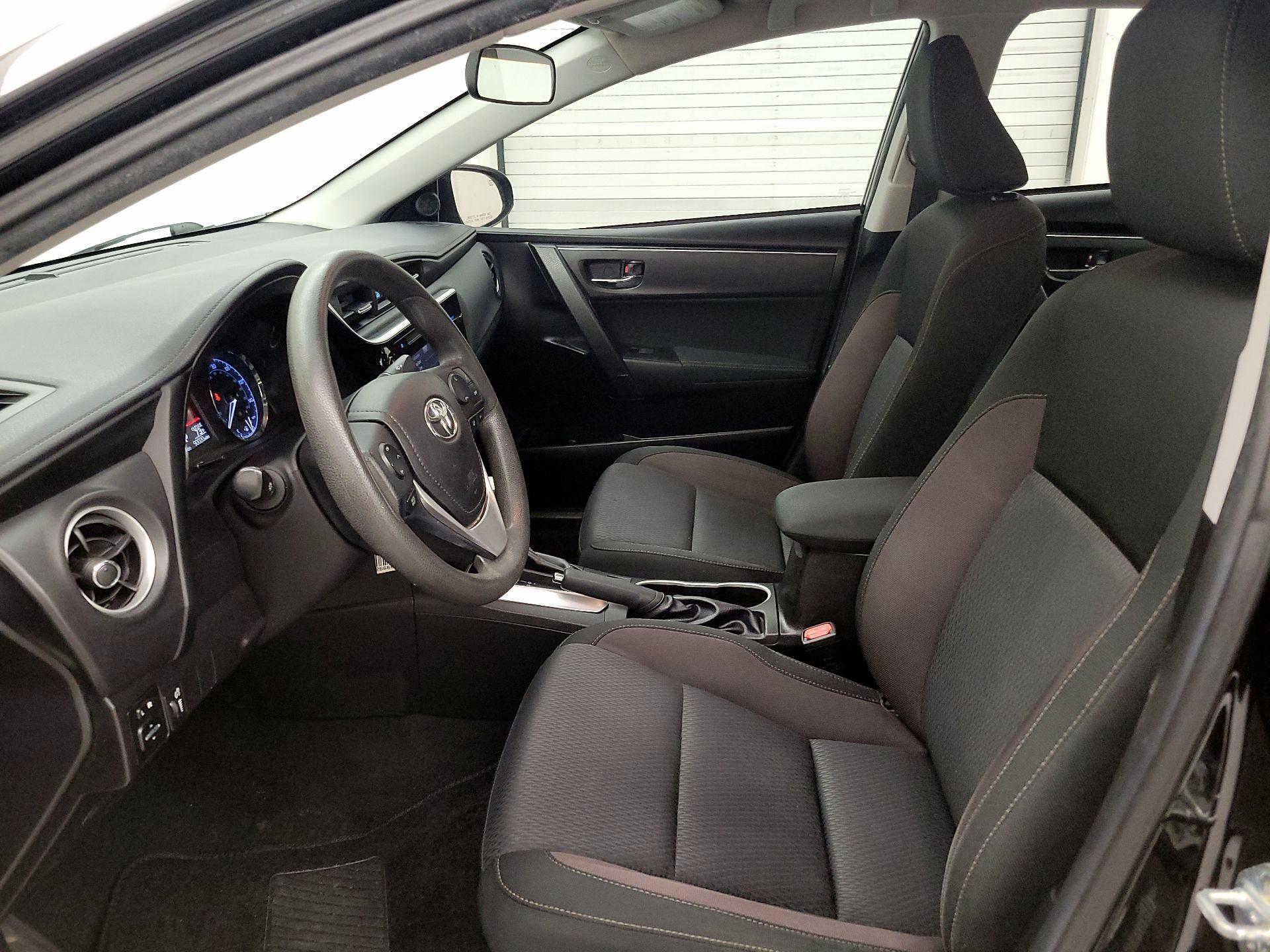 Thumbnail: 2018 Toyota Corolla - 11