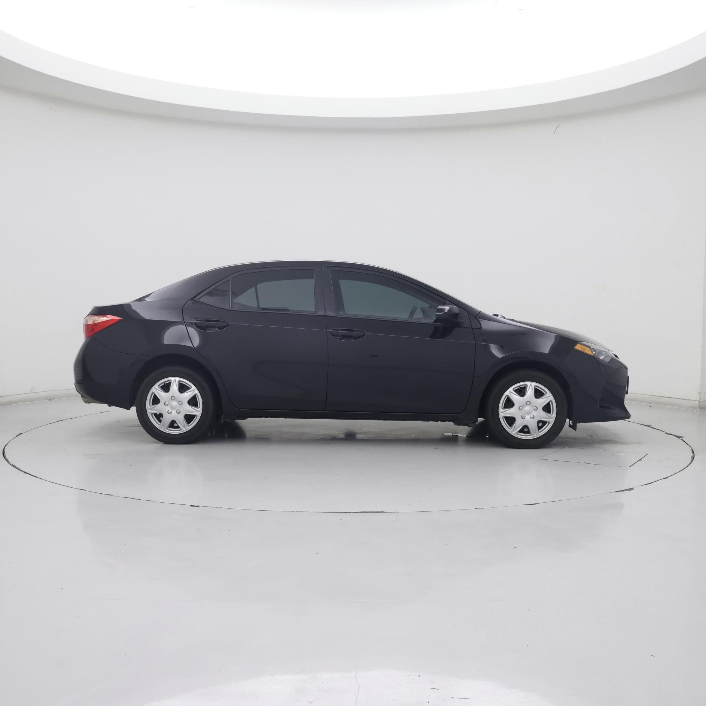 Thumbnail: 2018 Toyota Corolla - 7