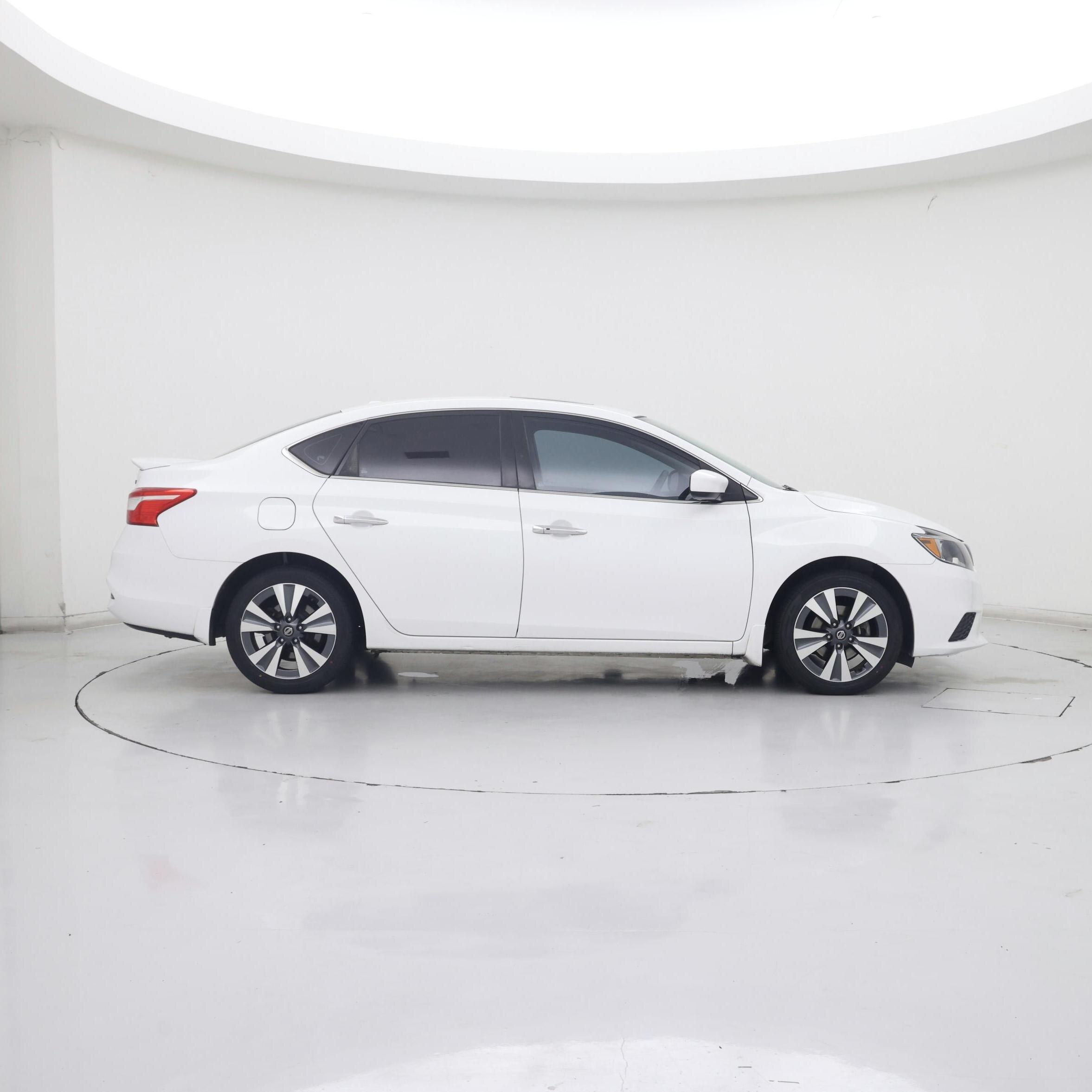 Thumbnail: 2019 Nissan Sentra - 7