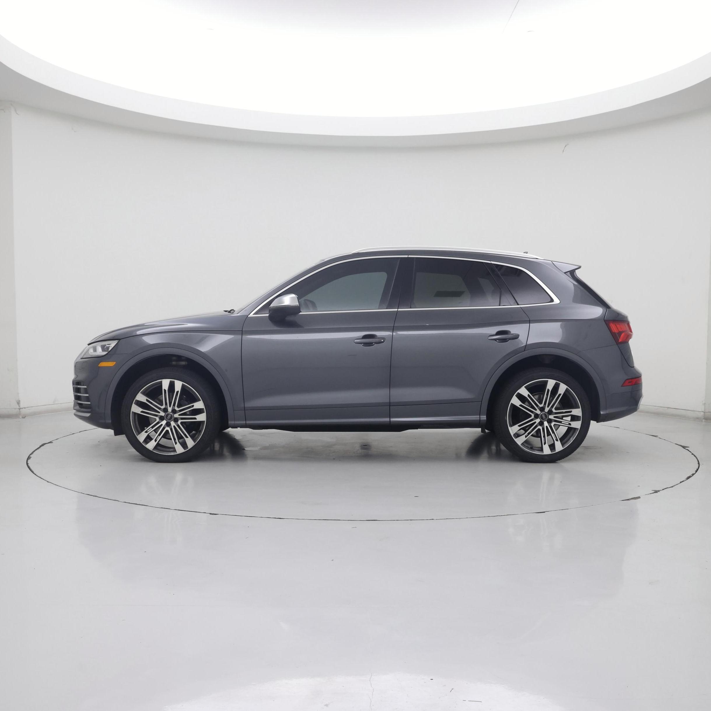 Thumbnail: 2020 Audi SQ5 - 3