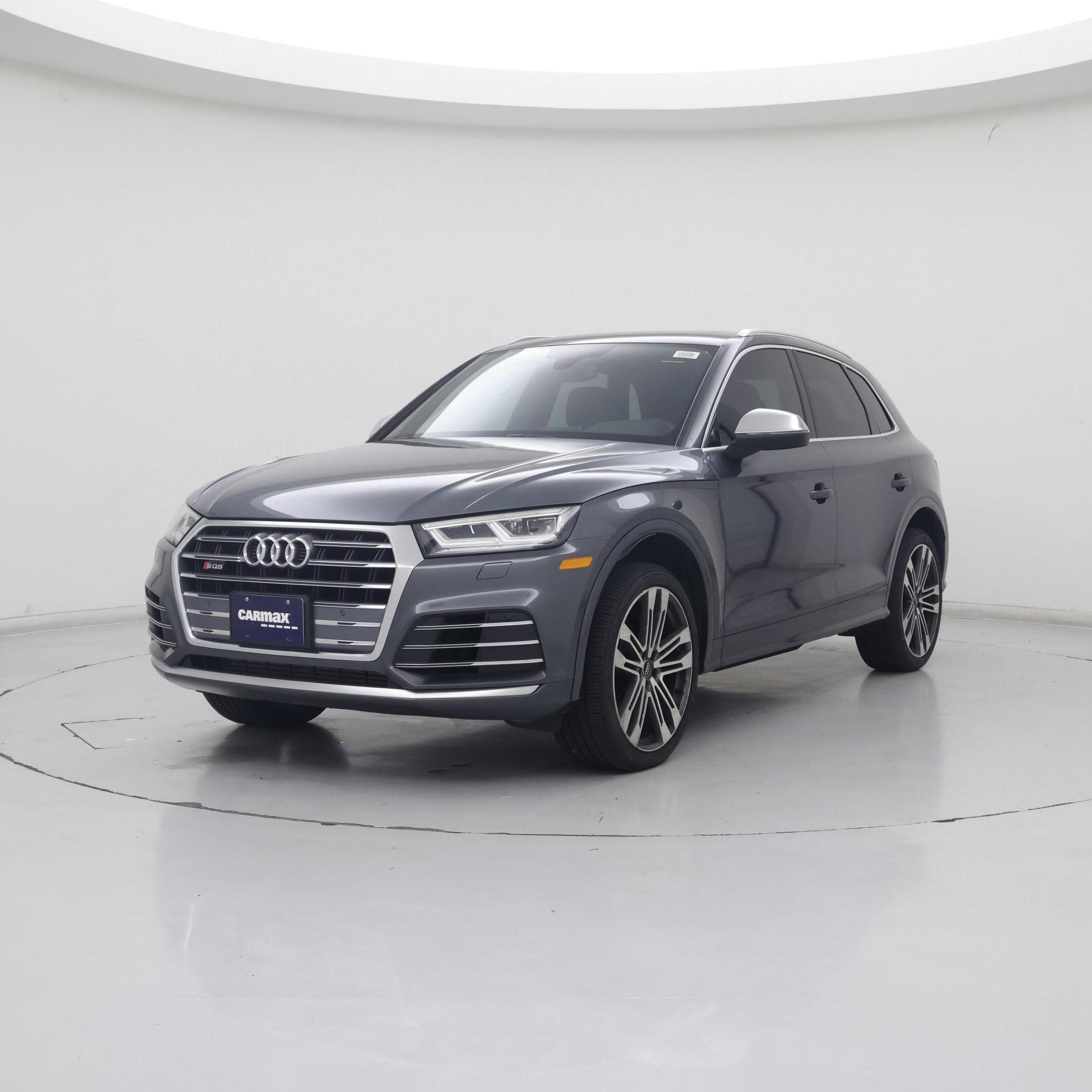 Thumbnail: 2020 Audi SQ5 - 4