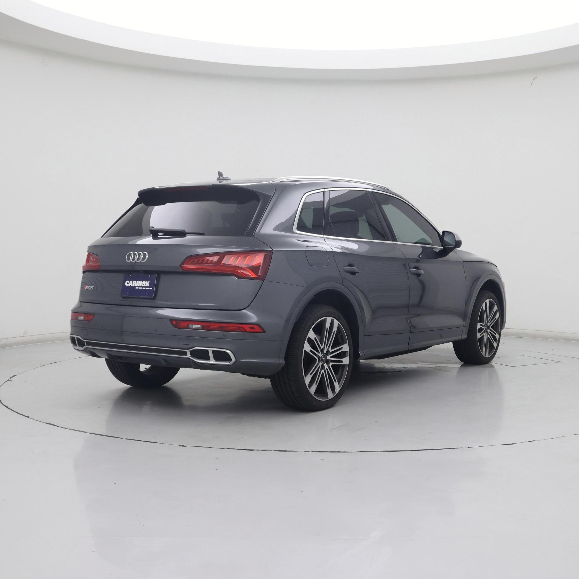 Thumbnail: 2020 Audi SQ5 - 8
