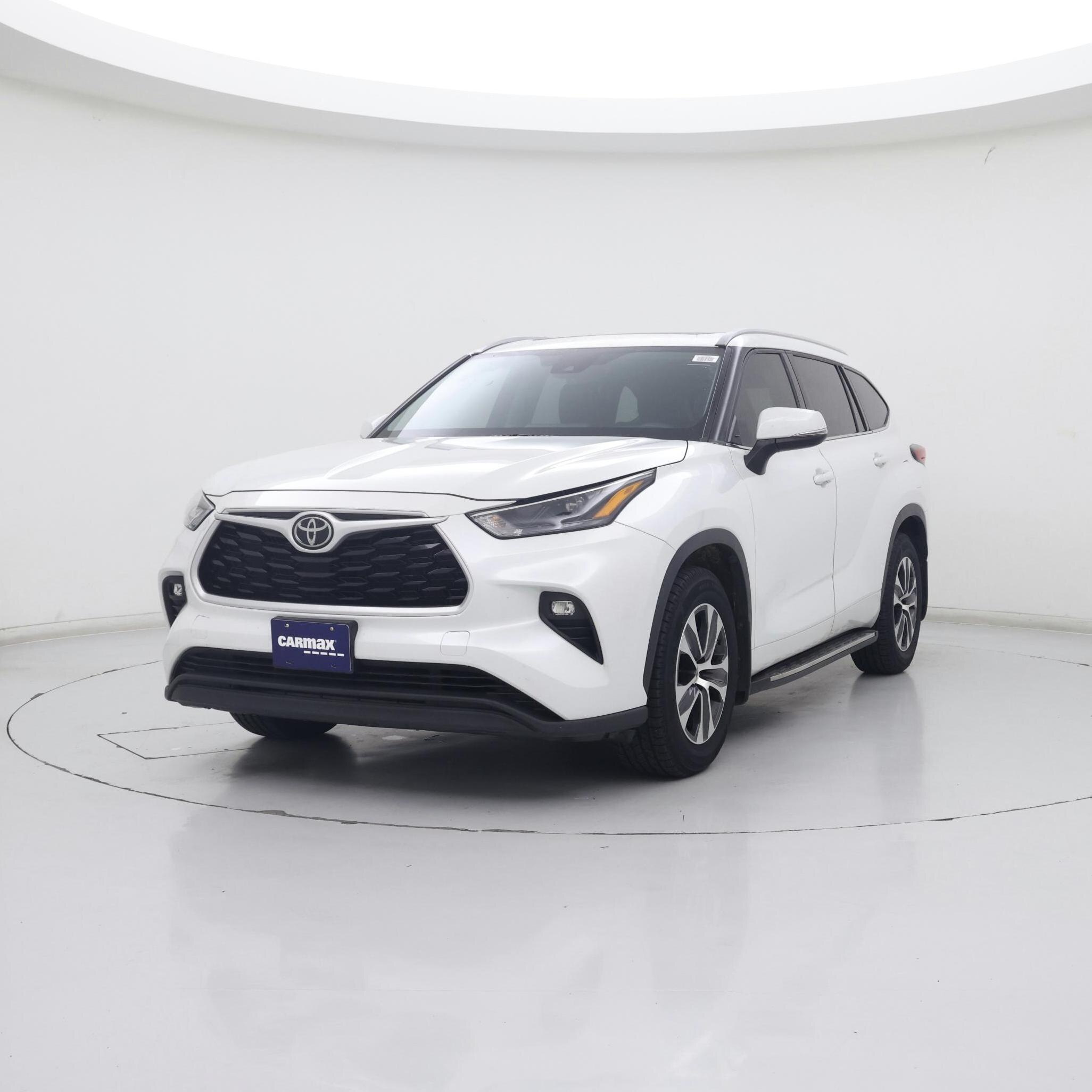 Thumbnail: 2022 Toyota Highlander - 4