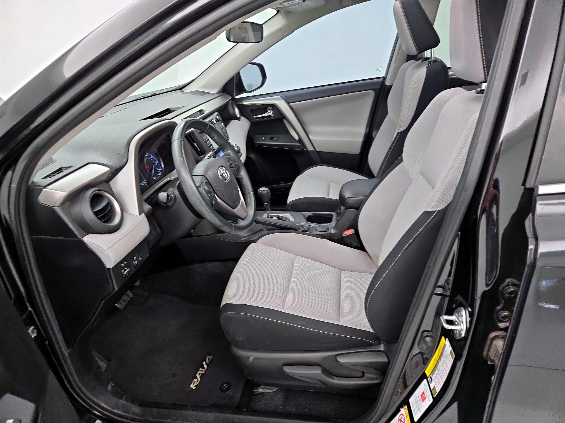 Thumbnail: 2018 Toyota RAV4 - 11