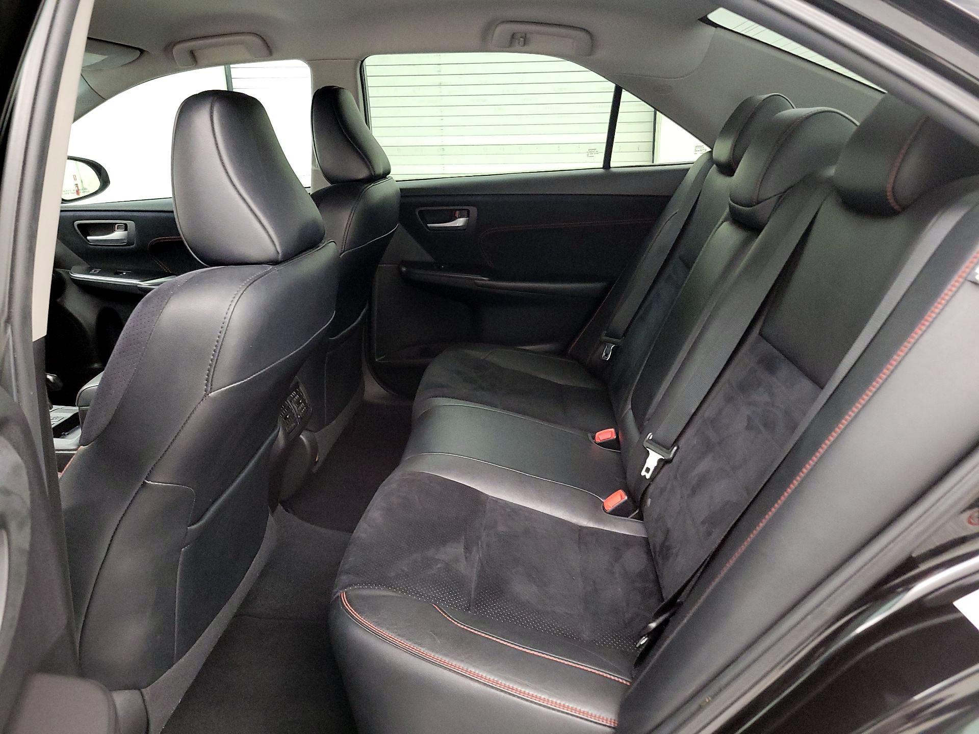 Thumbnail: 2015 Toyota Camry - 19