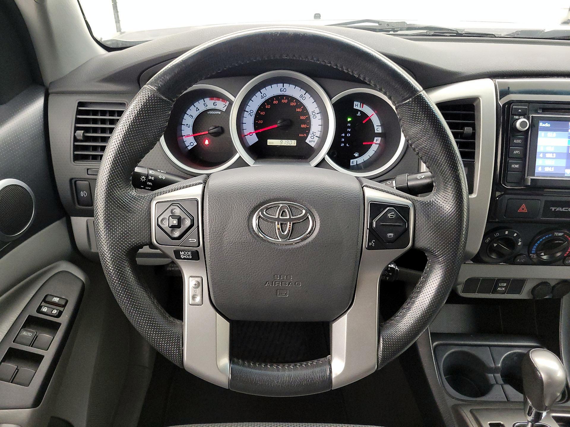 Thumbnail: 2015 Toyota Tacoma - 10