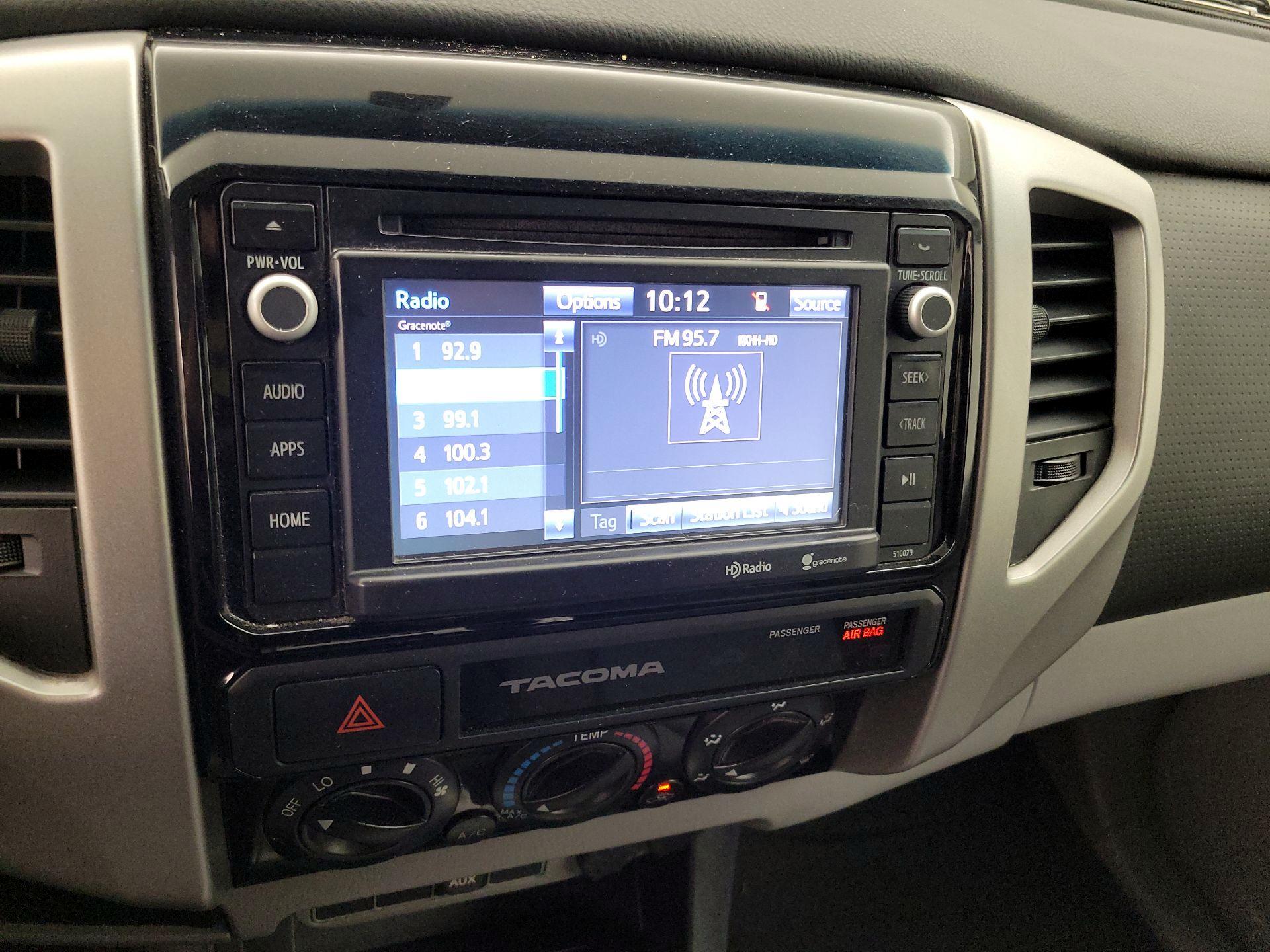 Thumbnail: 2015 Toyota Tacoma - 15