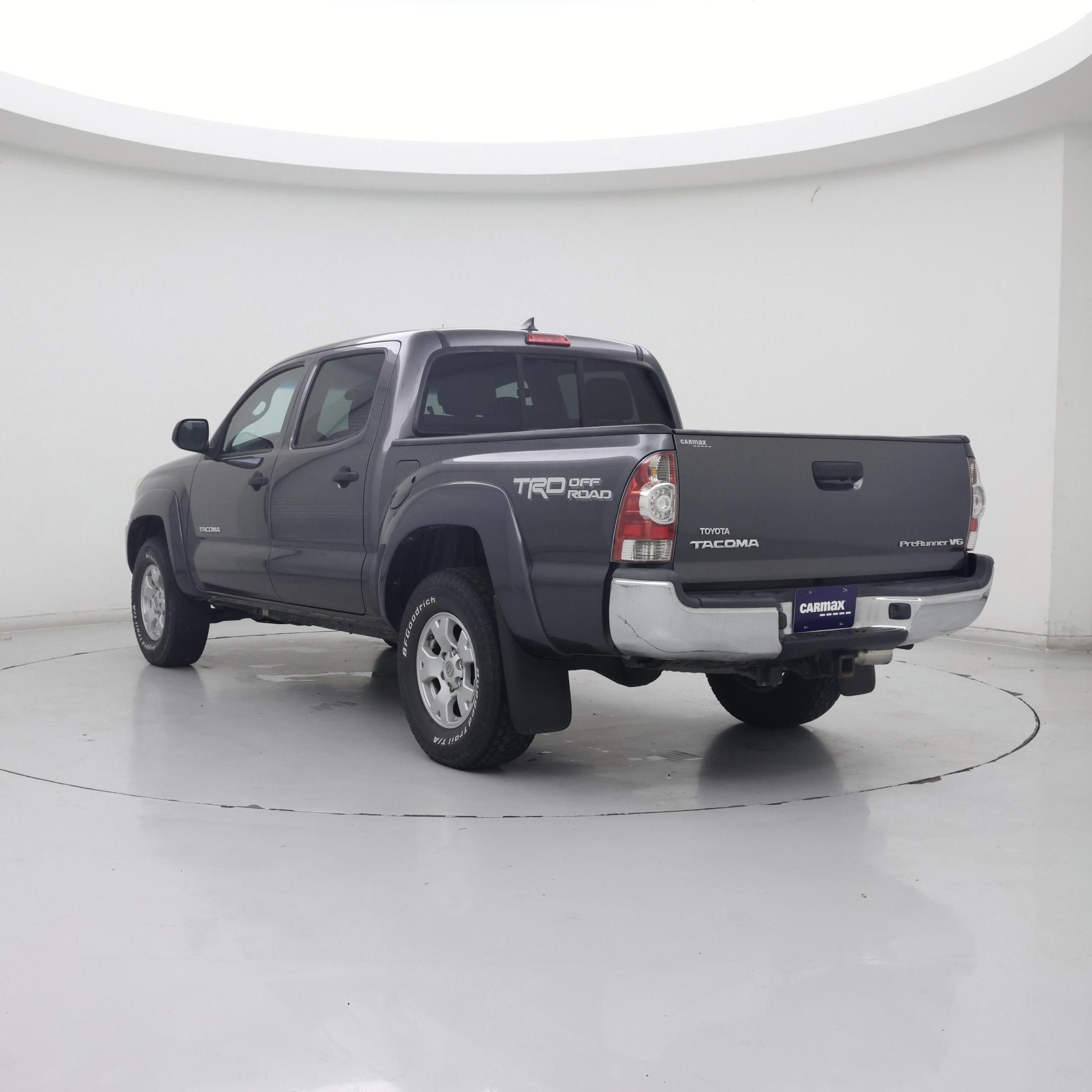 Thumbnail: 2015 Toyota Tacoma - 2