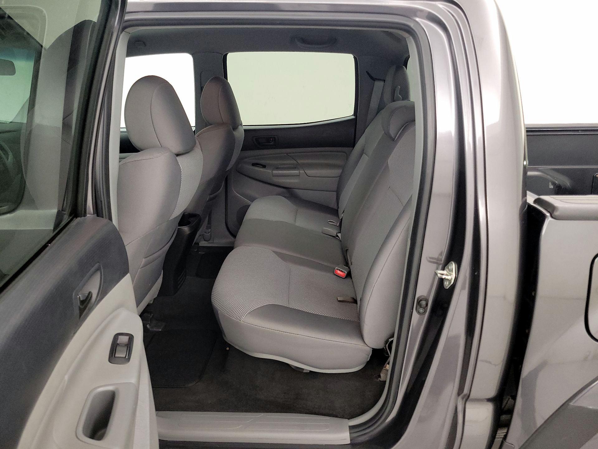 Thumbnail: 2015 Toyota Tacoma - 19
