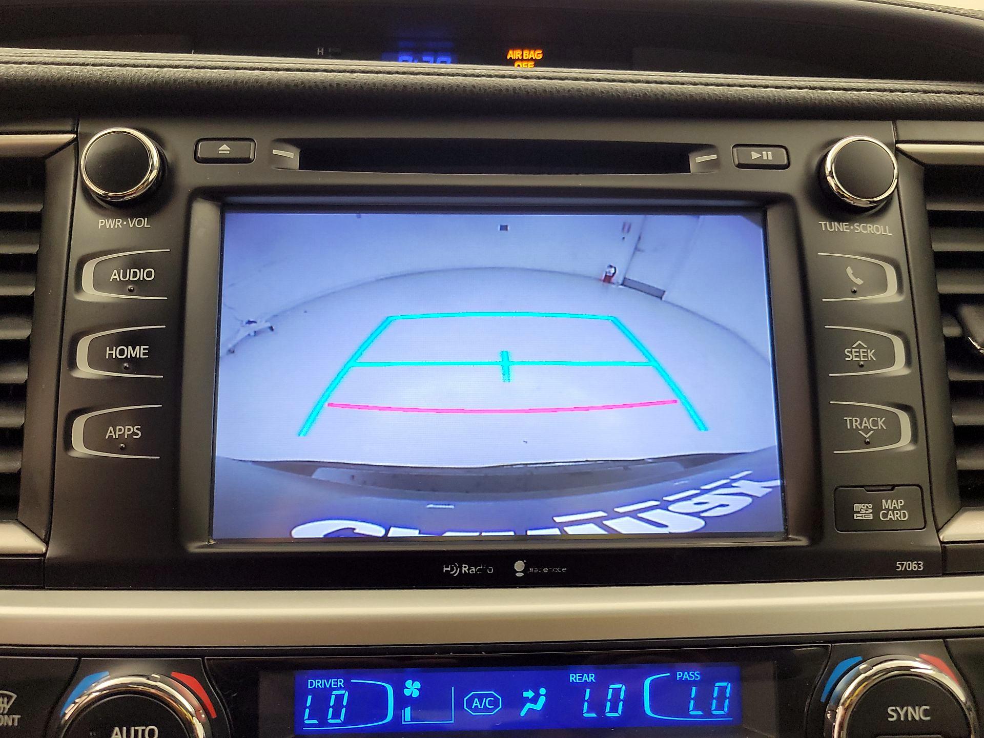 Thumbnail: 2015 Toyota Highlander - 15