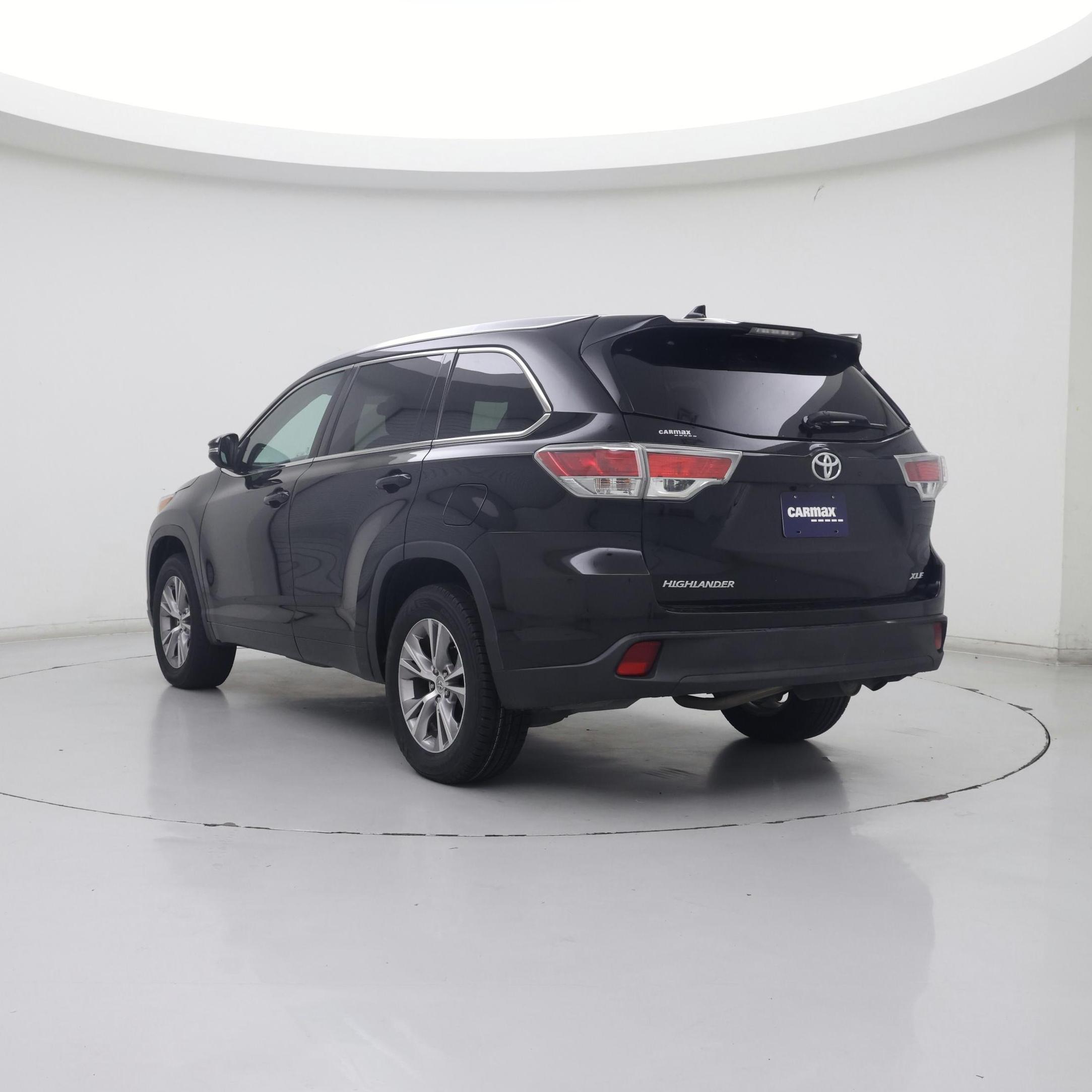 Thumbnail: 2015 Toyota Highlander - 2