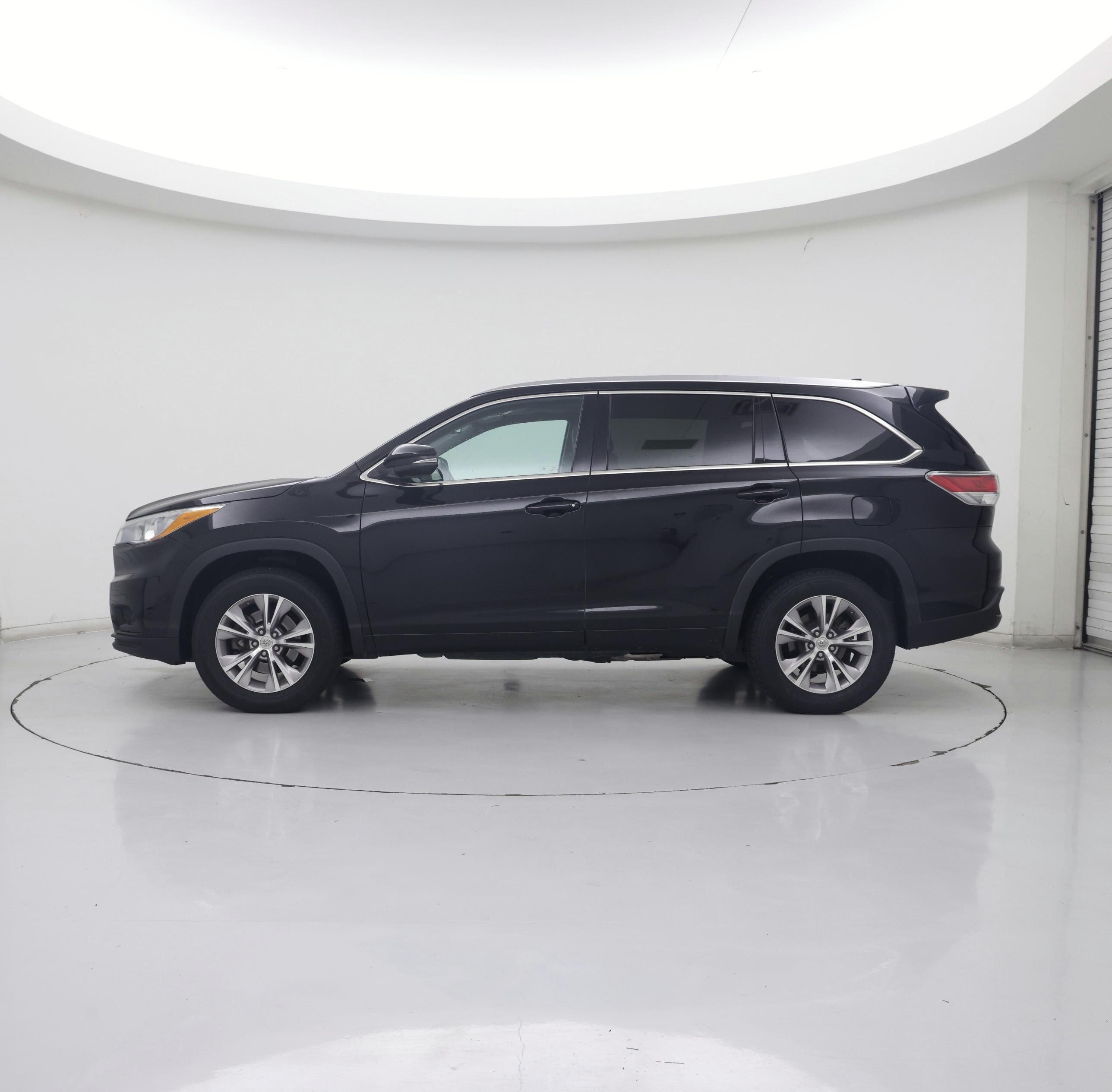 Thumbnail: 2015 Toyota Highlander - 3