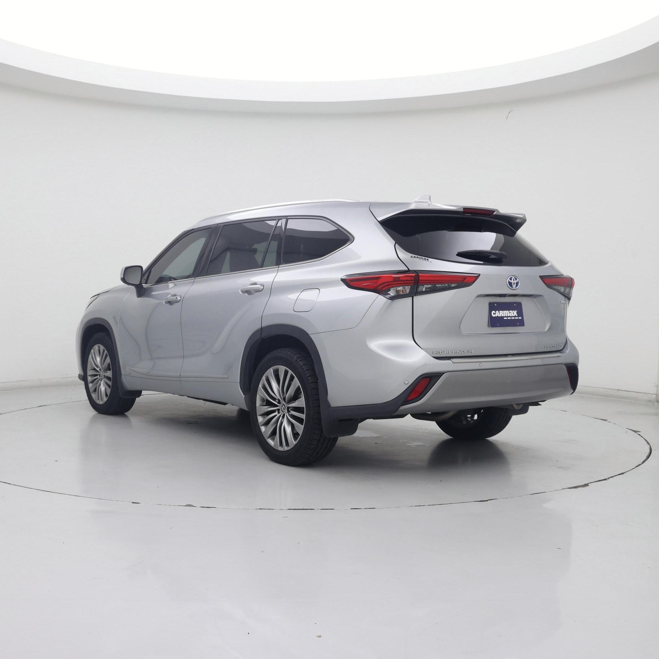 Thumbnail: 2022 Toyota Highlander - 2