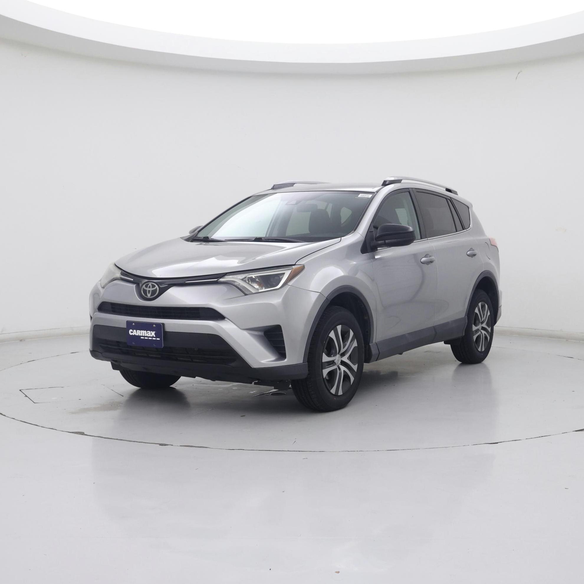 Thumbnail: 2017 Toyota RAV4 - 4