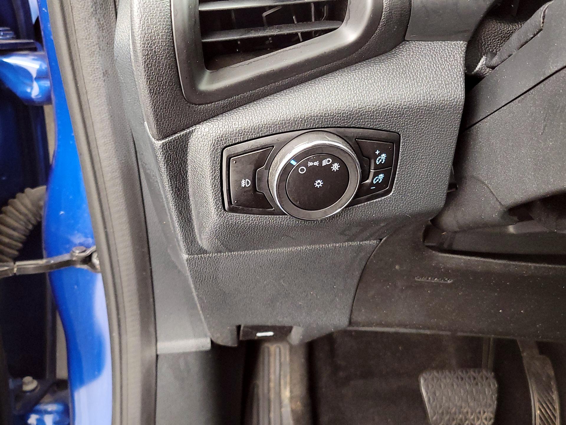 Thumbnail: 2019 Ford EcoSport - 13