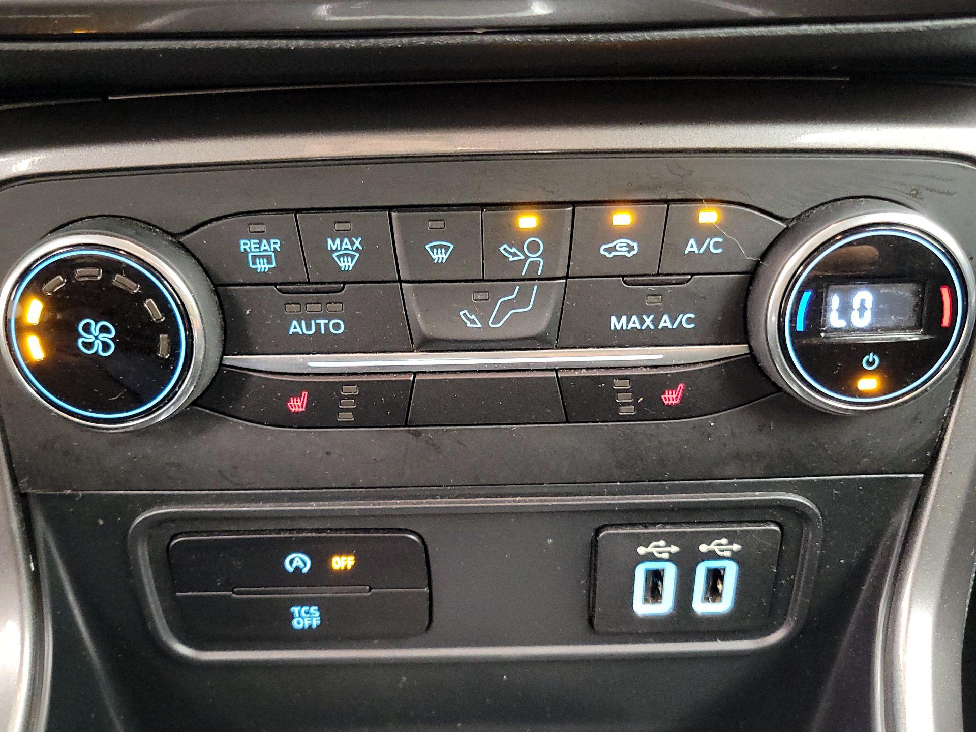 Thumbnail: 2019 Ford EcoSport - 16