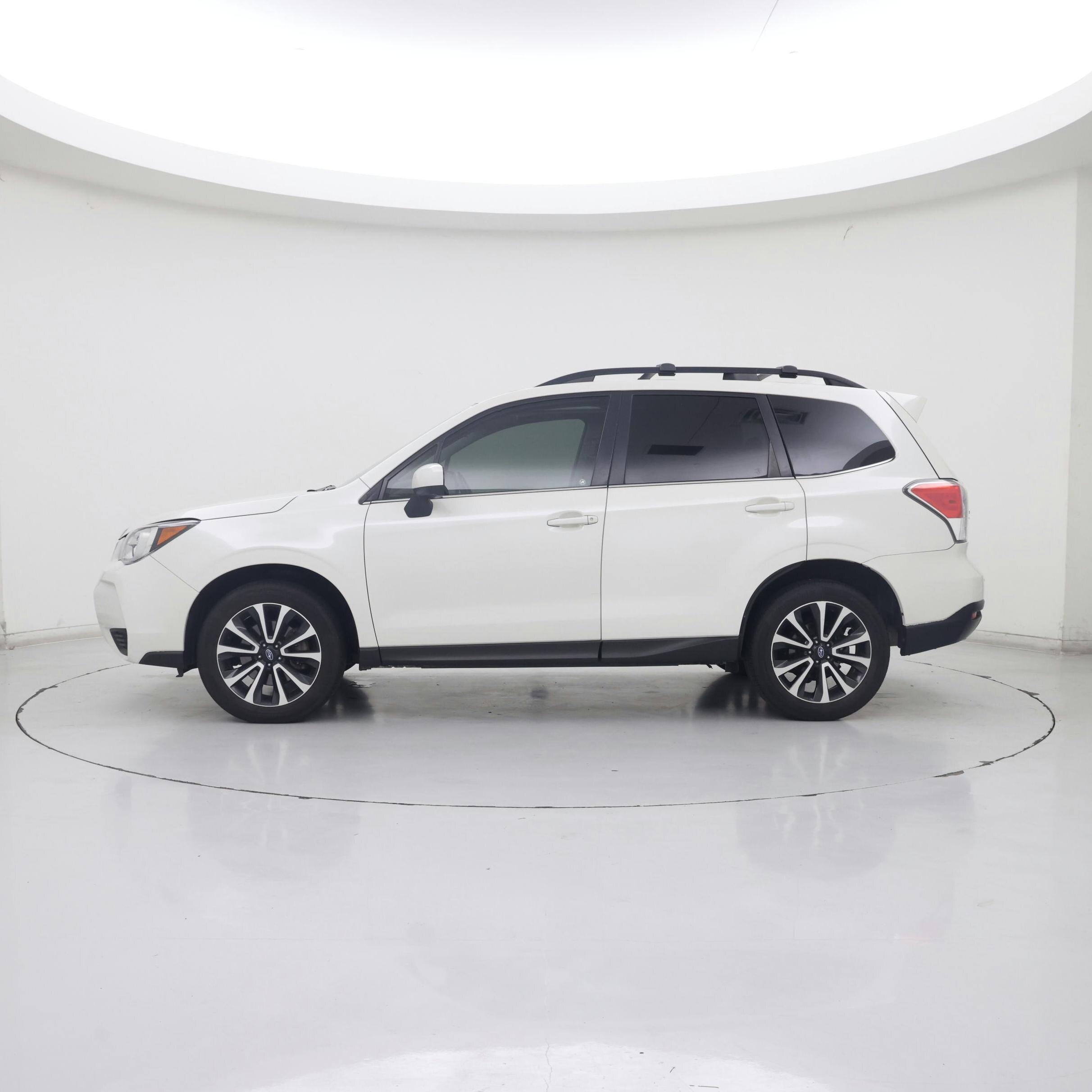 Thumbnail: 2018 Subaru Forester - 3