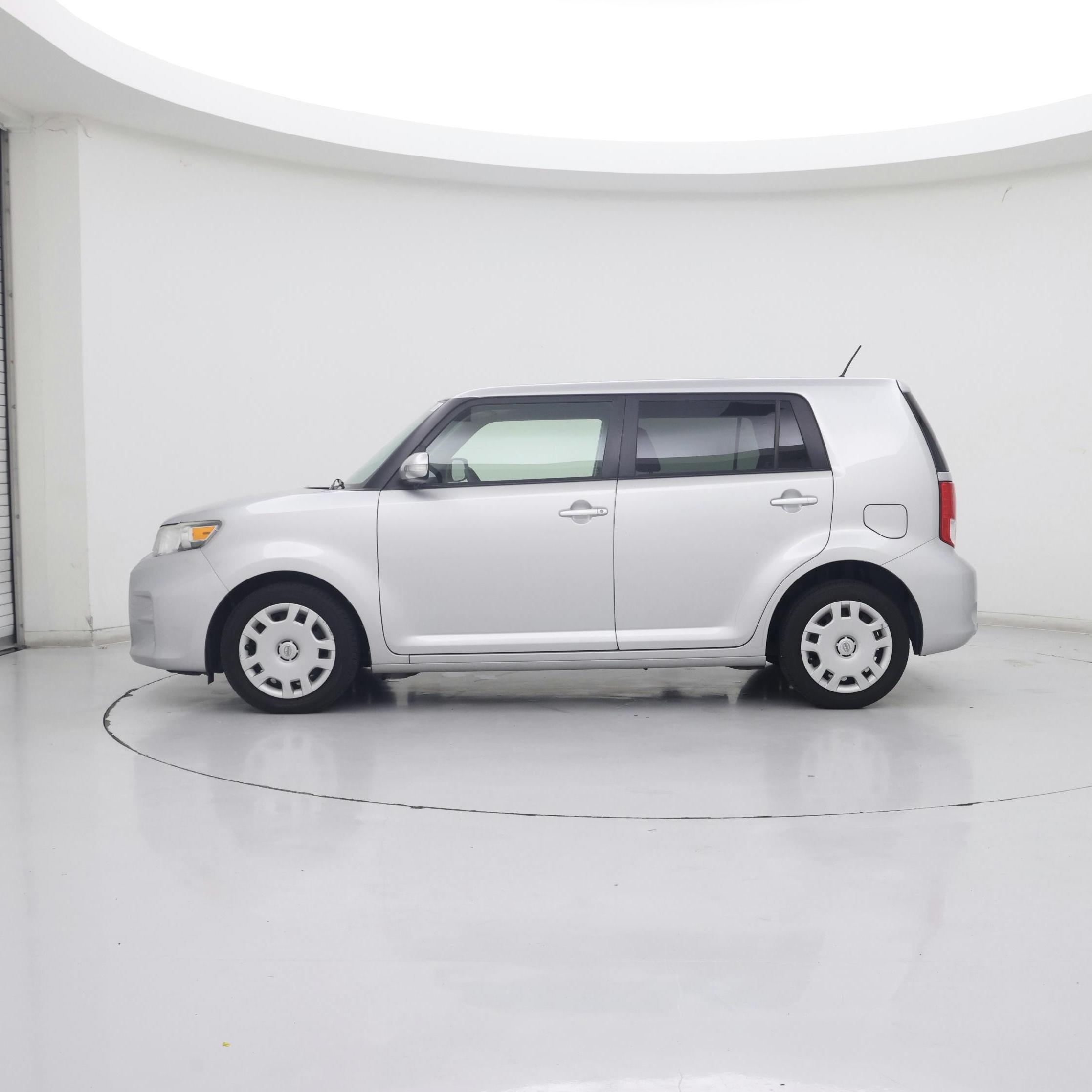 Thumbnail: 2015 Scion xB - 3