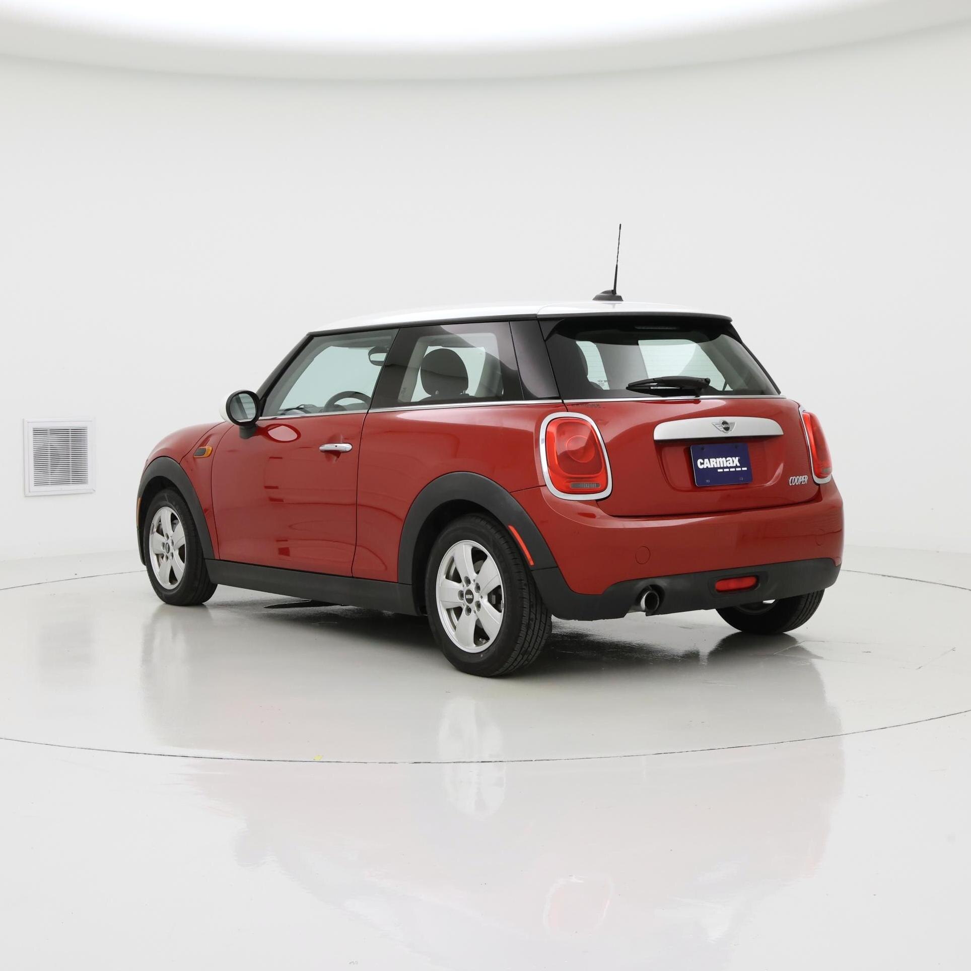 Thumbnail: 2015 MINI Cooper Hardtop - 2