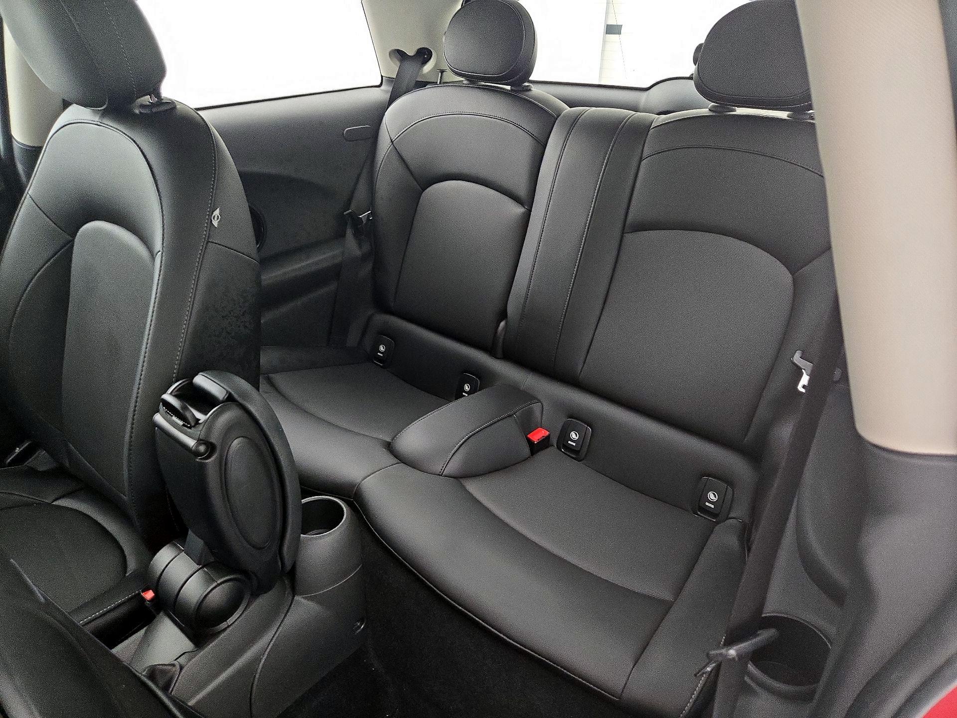 Thumbnail: 2015 MINI Cooper Hardtop - 19