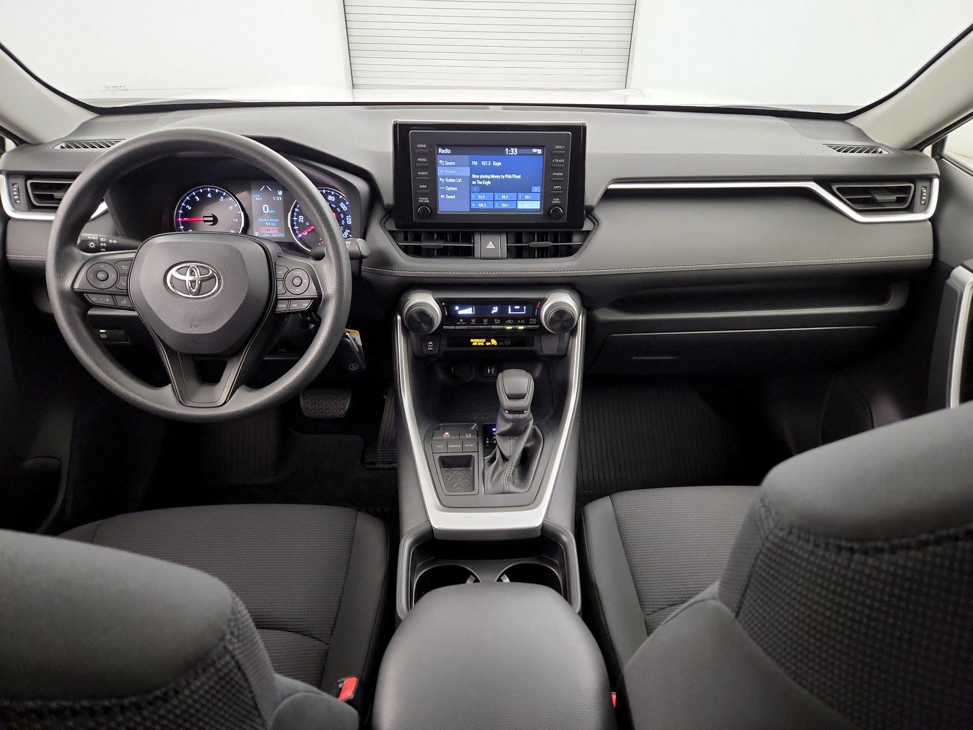 Thumbnail: 2019 Toyota RAV4 - 9