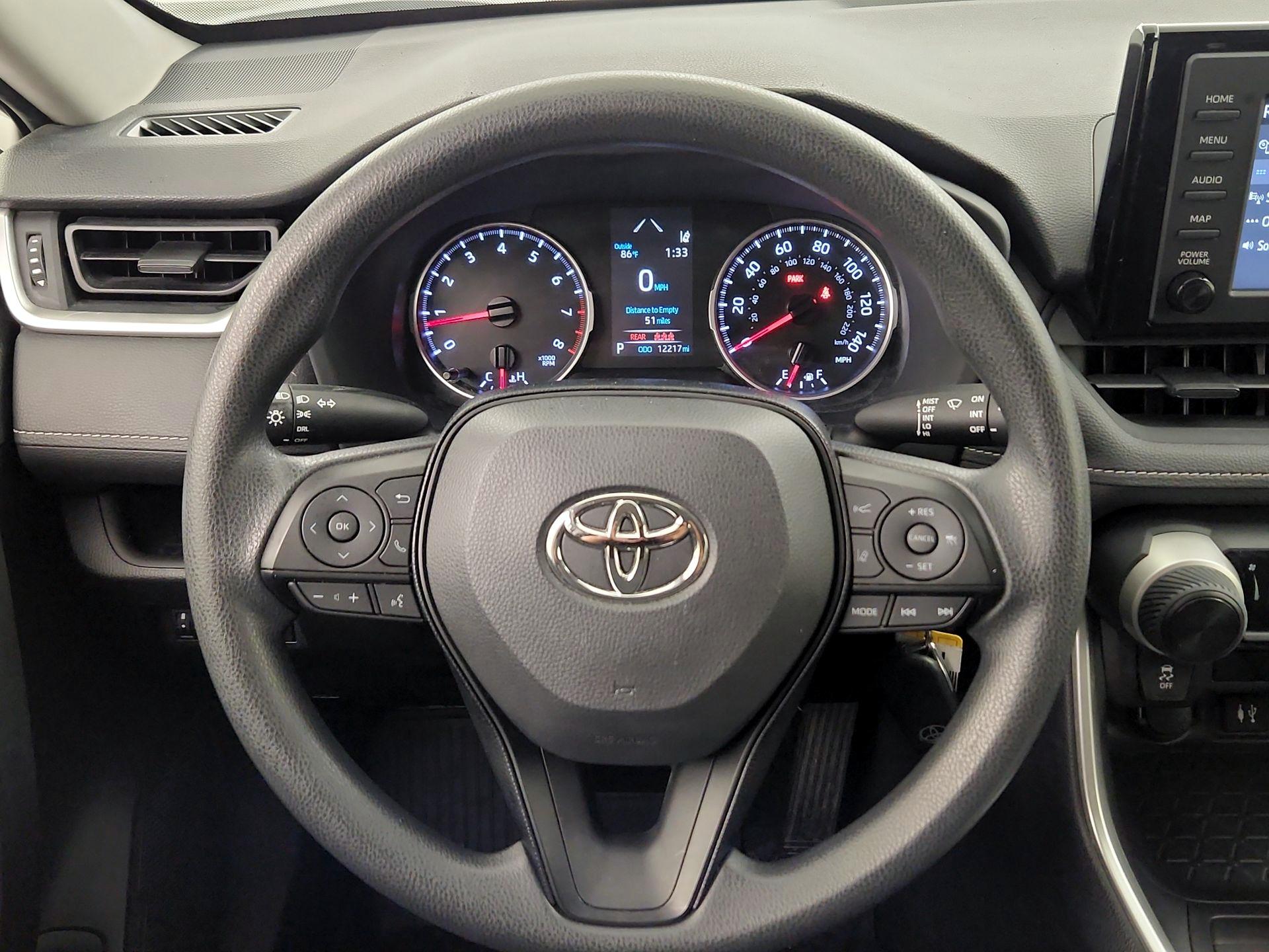 Thumbnail: 2019 Toyota RAV4 - 10
