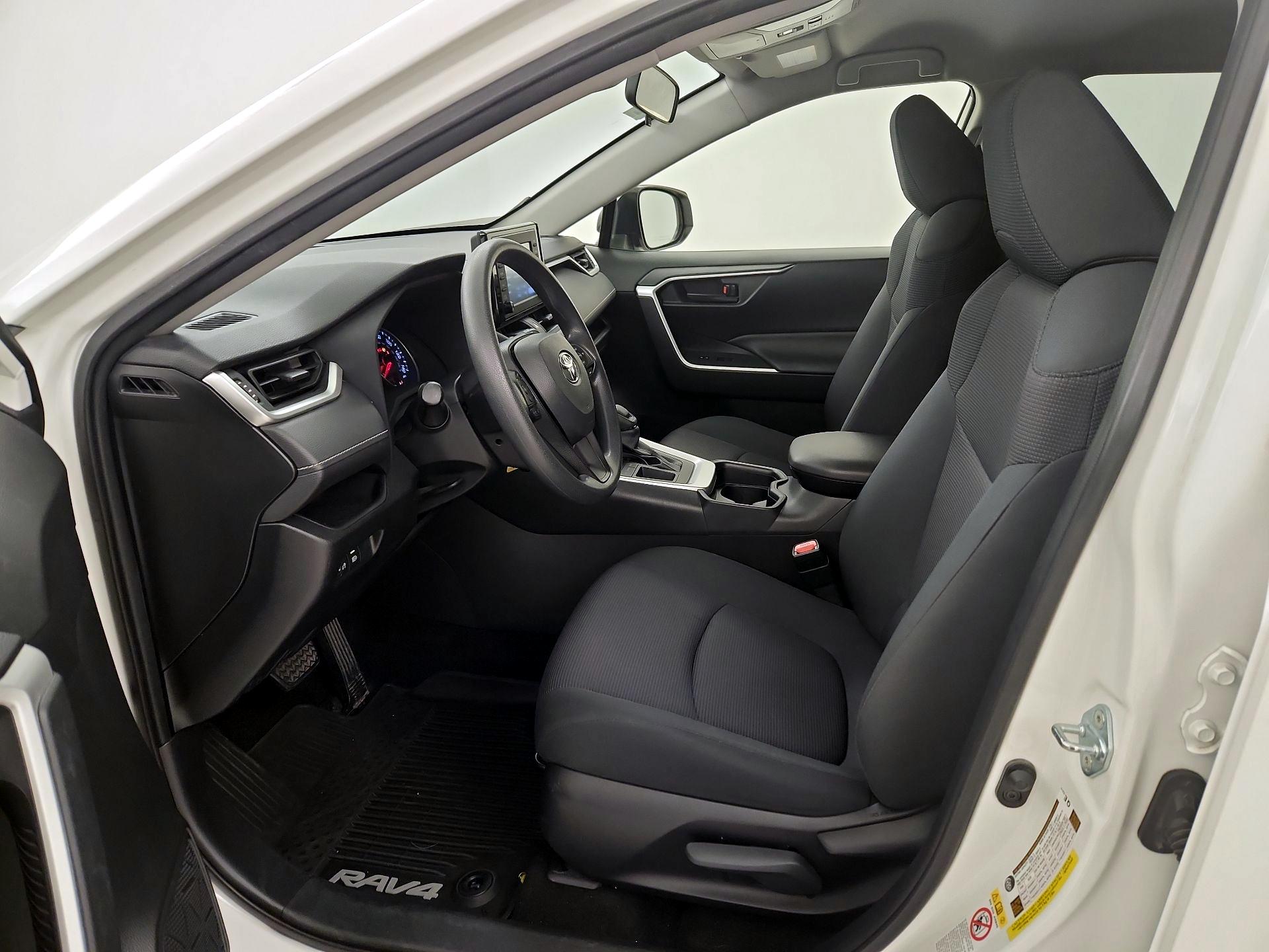 Thumbnail: 2019 Toyota RAV4 - 11