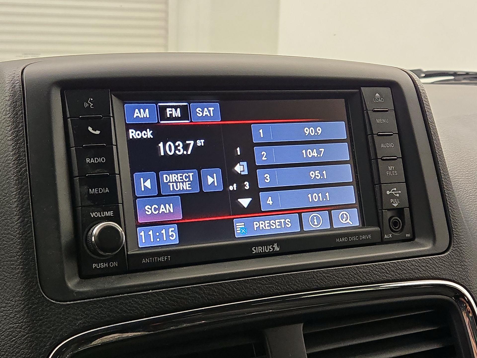 Thumbnail: 2016 Dodge Grand Caravan - 15