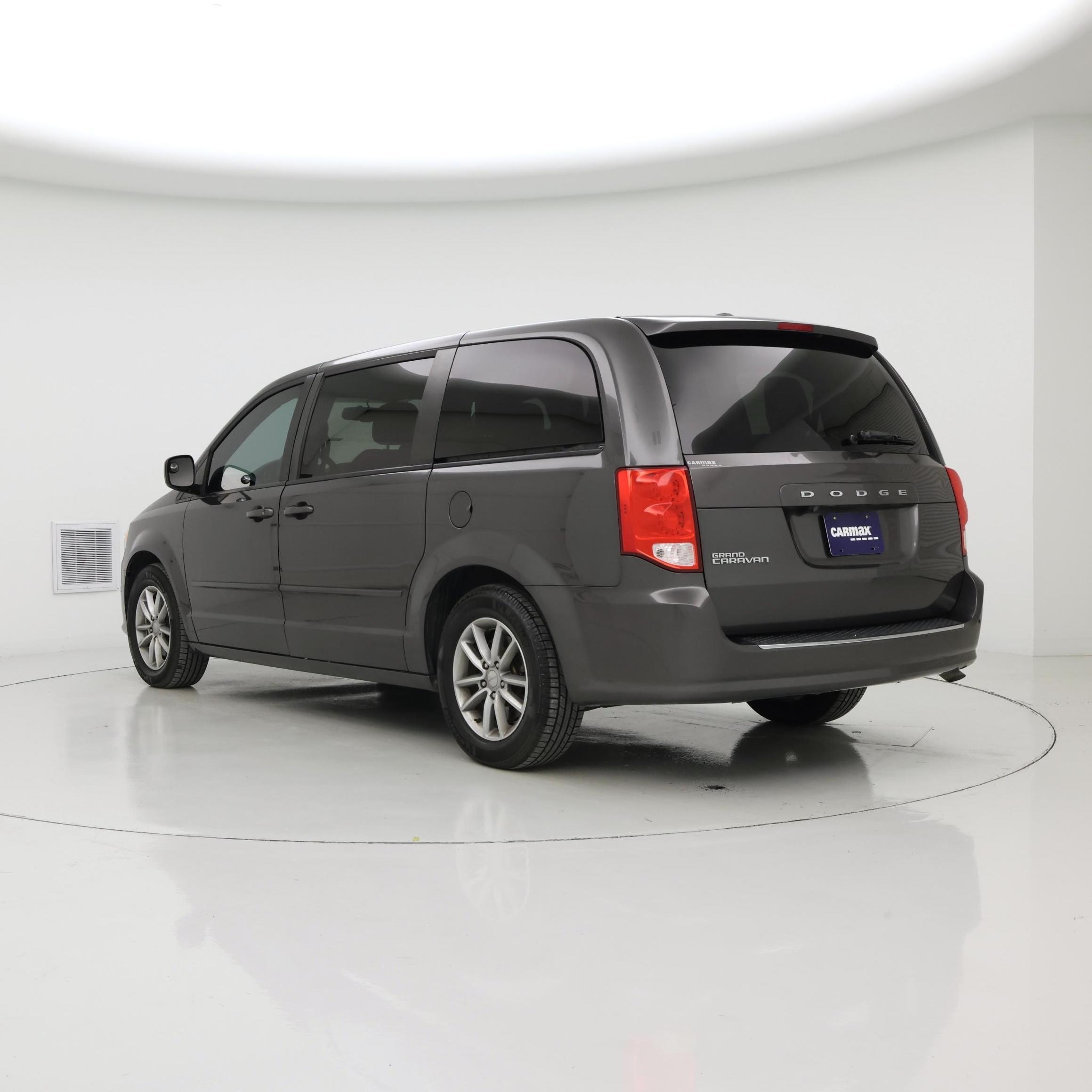 Thumbnail: 2016 Dodge Grand Caravan - 2