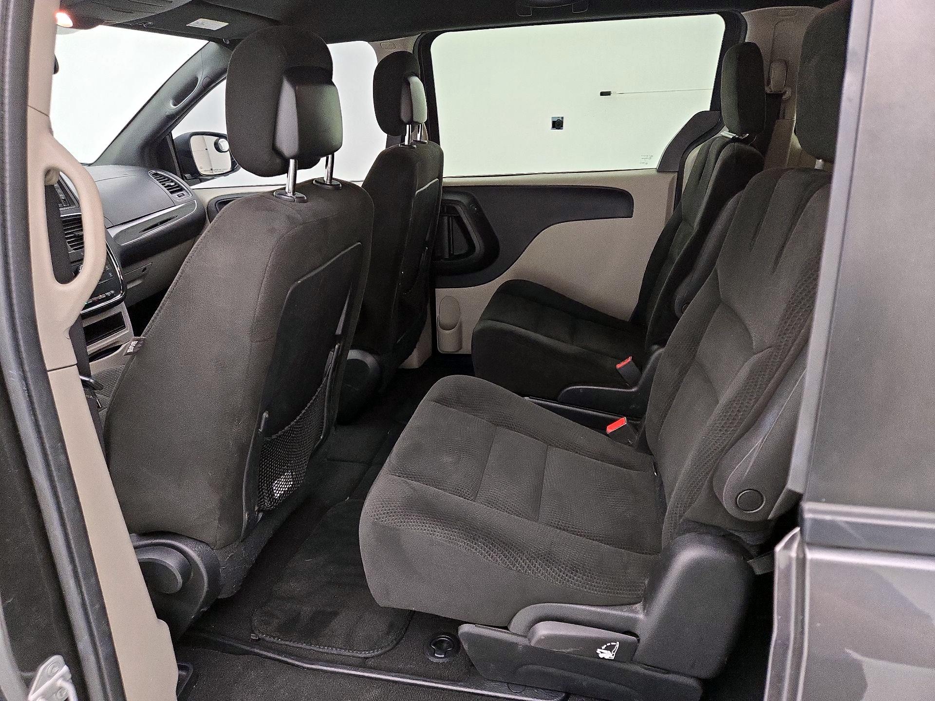 Thumbnail: 2016 Dodge Grand Caravan - 19