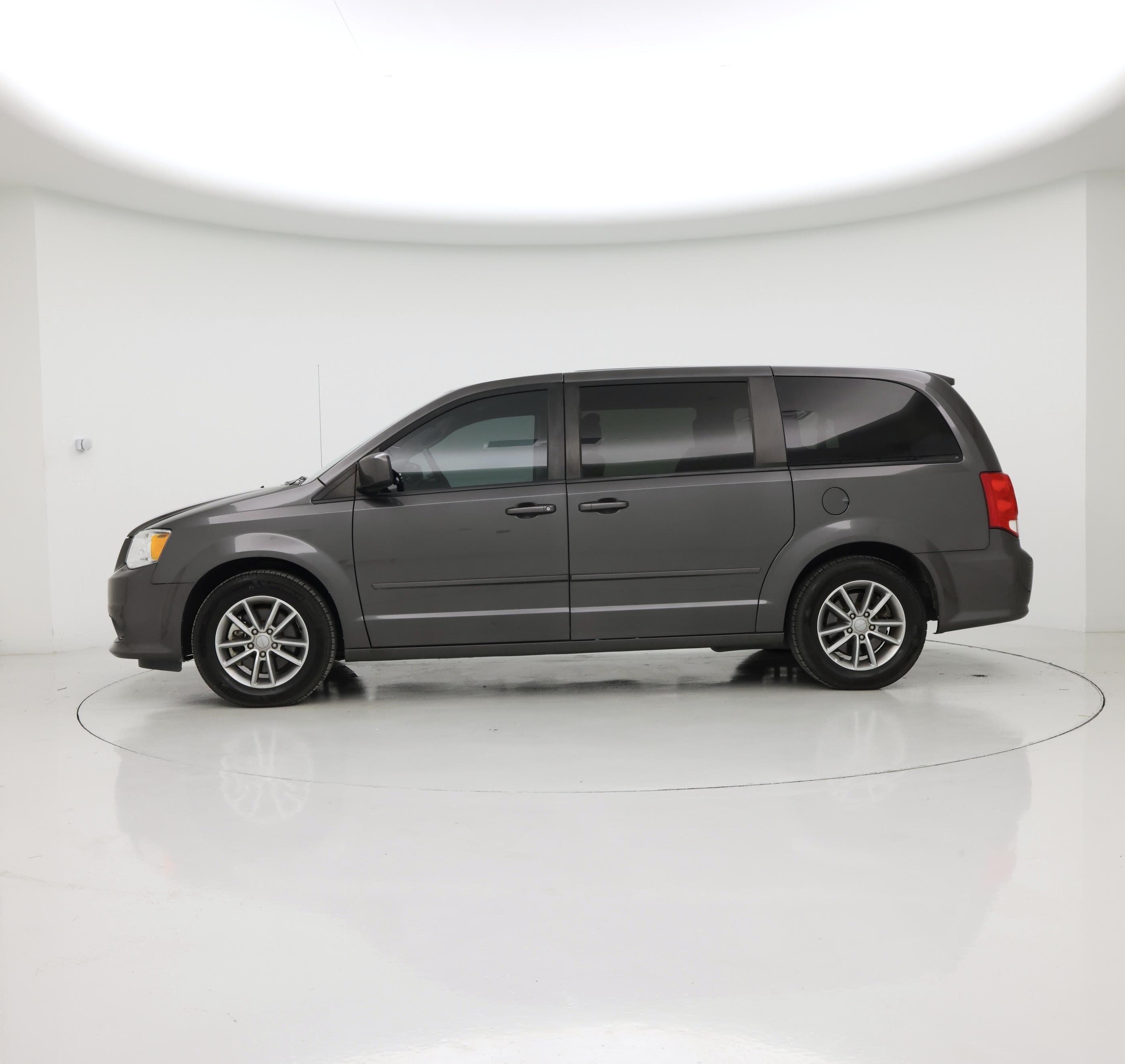 Thumbnail: 2016 Dodge Grand Caravan - 3