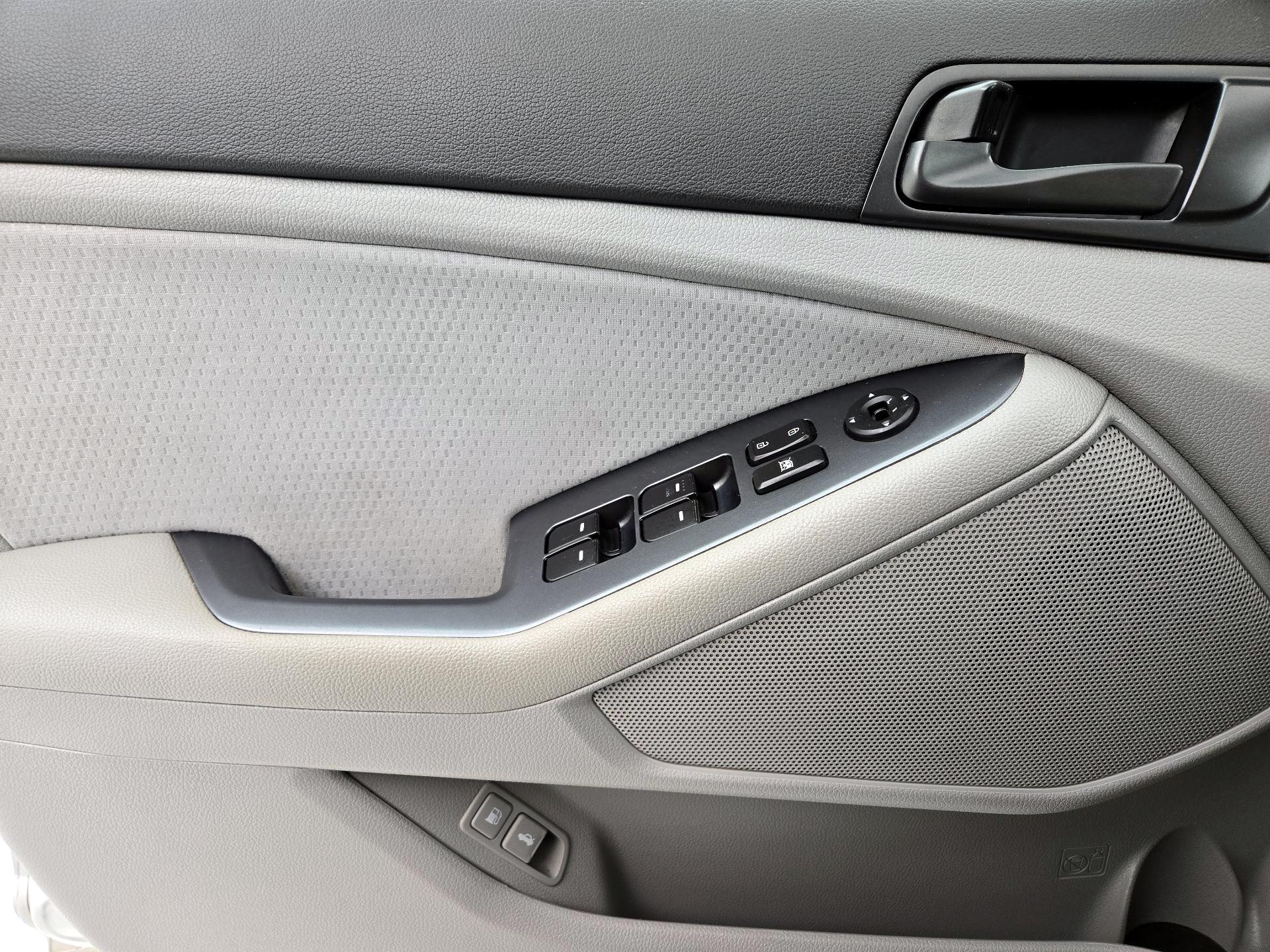 Thumbnail: 2014 Kia Optima - 12