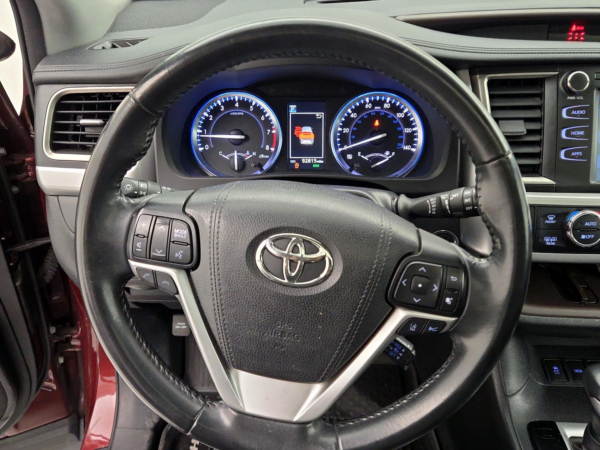 Thumbnail: 2017 Toyota Highlander - 10