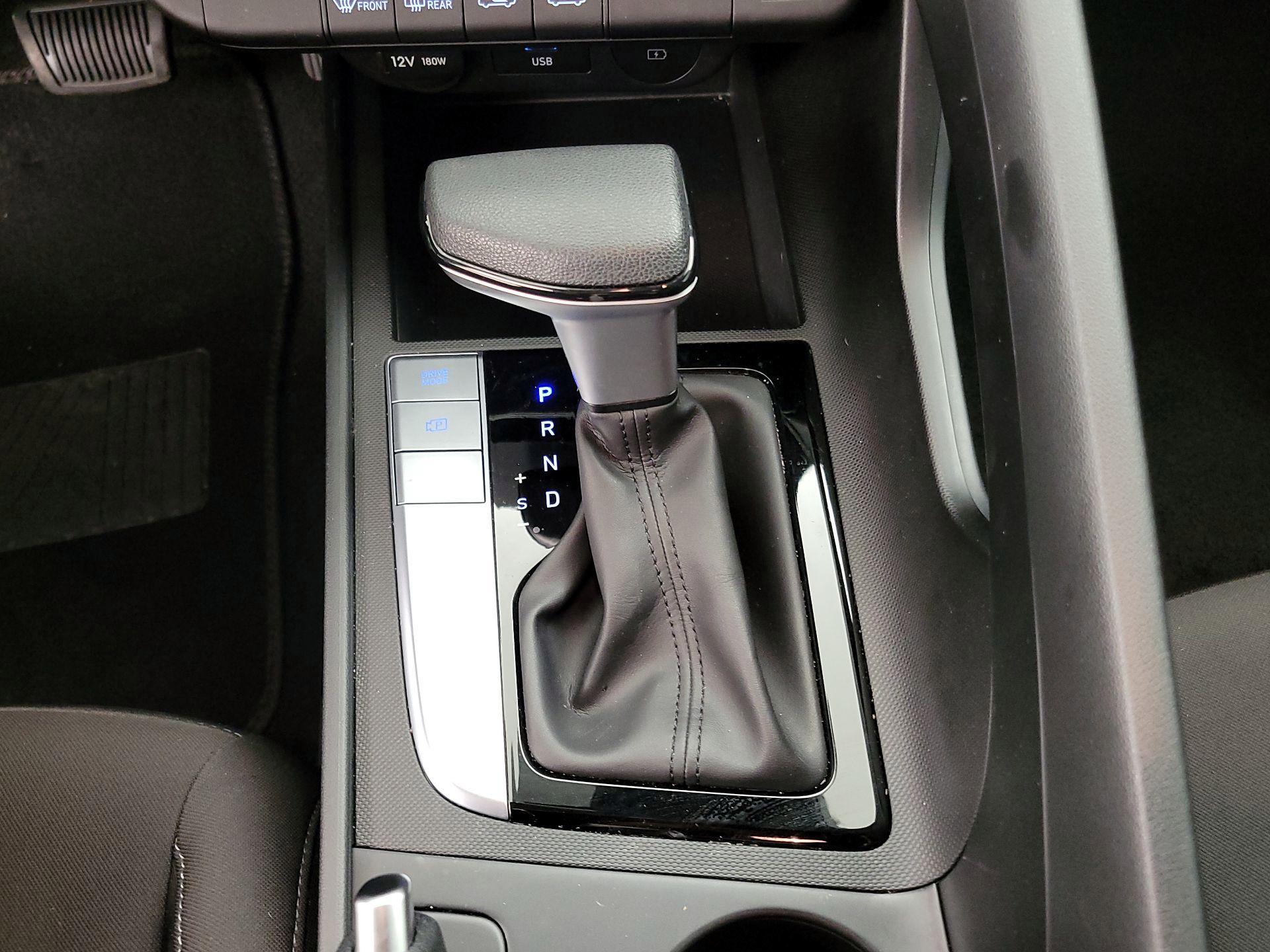 Thumbnail: 2024 Hyundai Elantra - 18