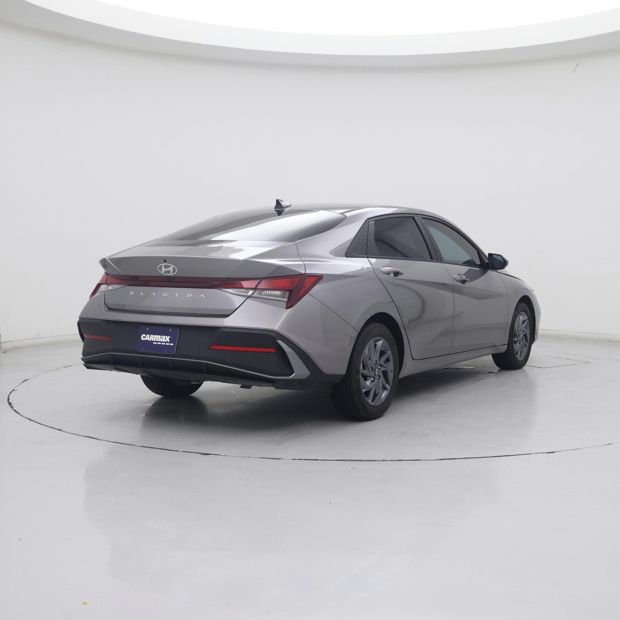 Thumbnail: 2024 Hyundai Elantra - 8